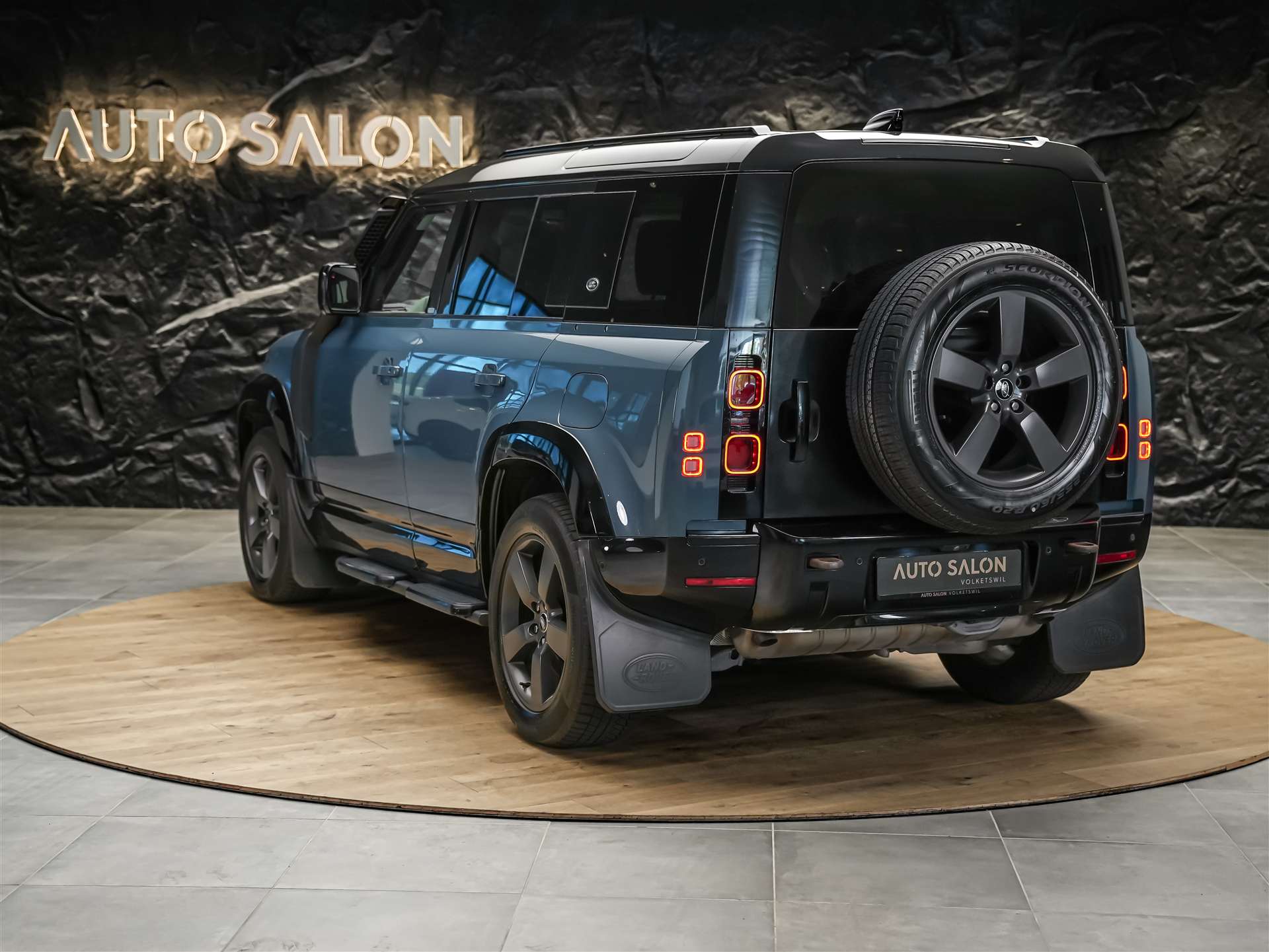LAND ROVER Defender 110 P400e Si4 PHEV X-Dynamic SE AT8 *CH Auto*Head Up*Panorama*Meridian*360° Kamera*-showroom-element-2