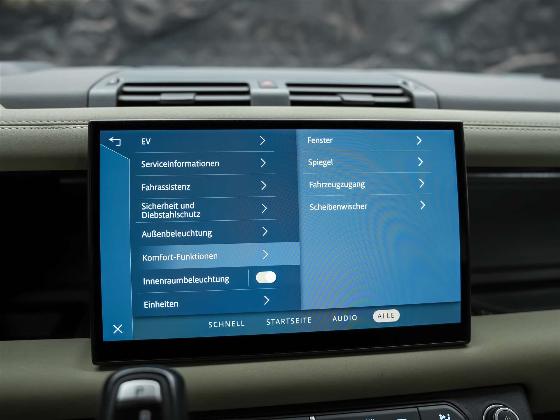 LAND ROVER Defender 110 P400e Si4 PHEV X-Dynamic SE AT8 *CH Auto*Head Up*Panorama*Meridian*360° Kamera*-image-44