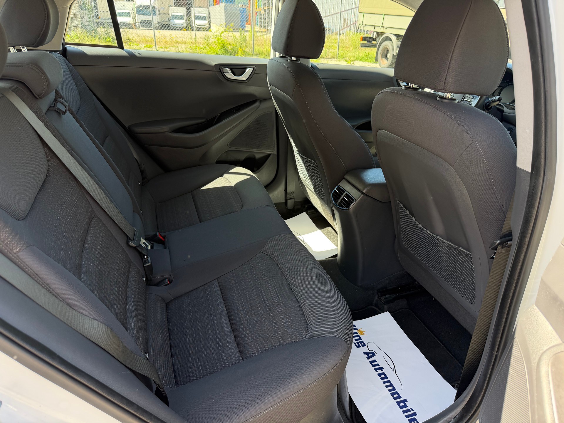 HYUNDAI Ioniq 1.6 GDi HEV Launch Plus DCT | CH-Auto | Frisch MFK | 1-Hand-image-9