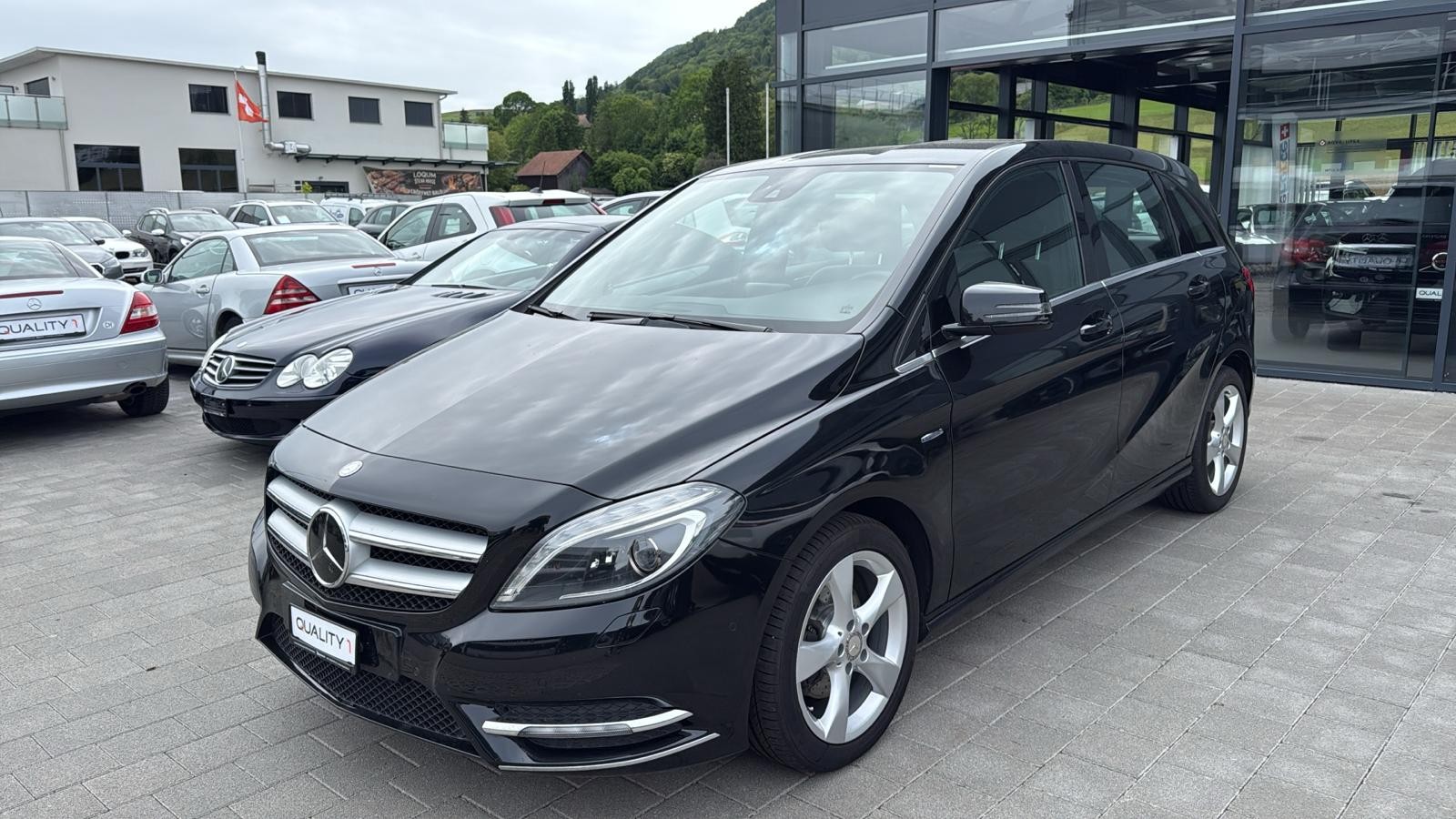 MERCEDES-BENZ B 200-image-5