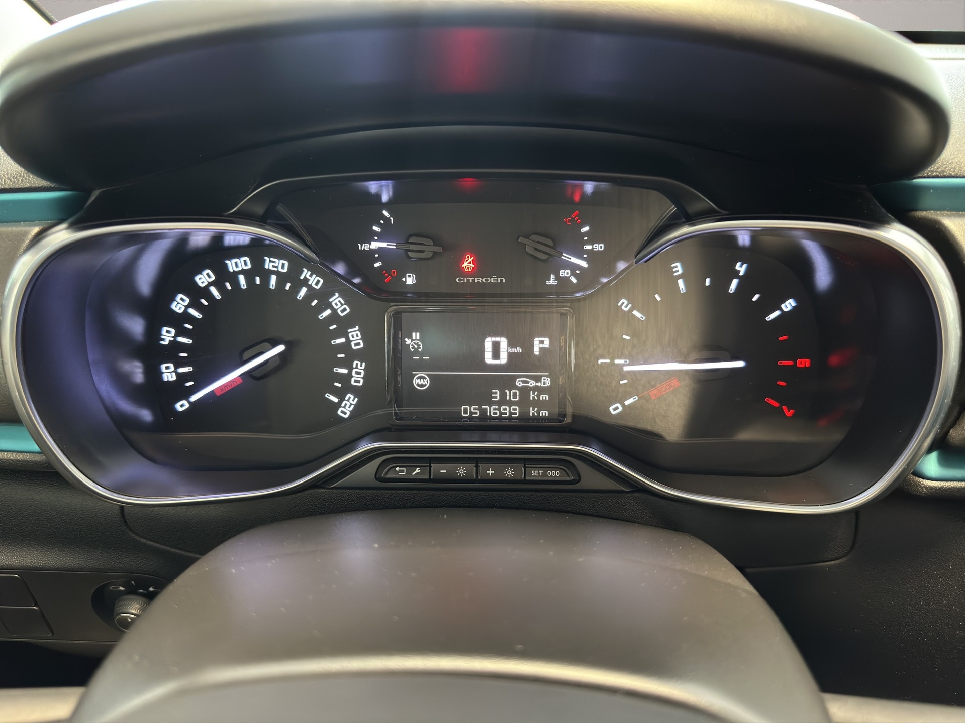 CITROEN C3 1.2i PureTech Shine EAT6-image-13