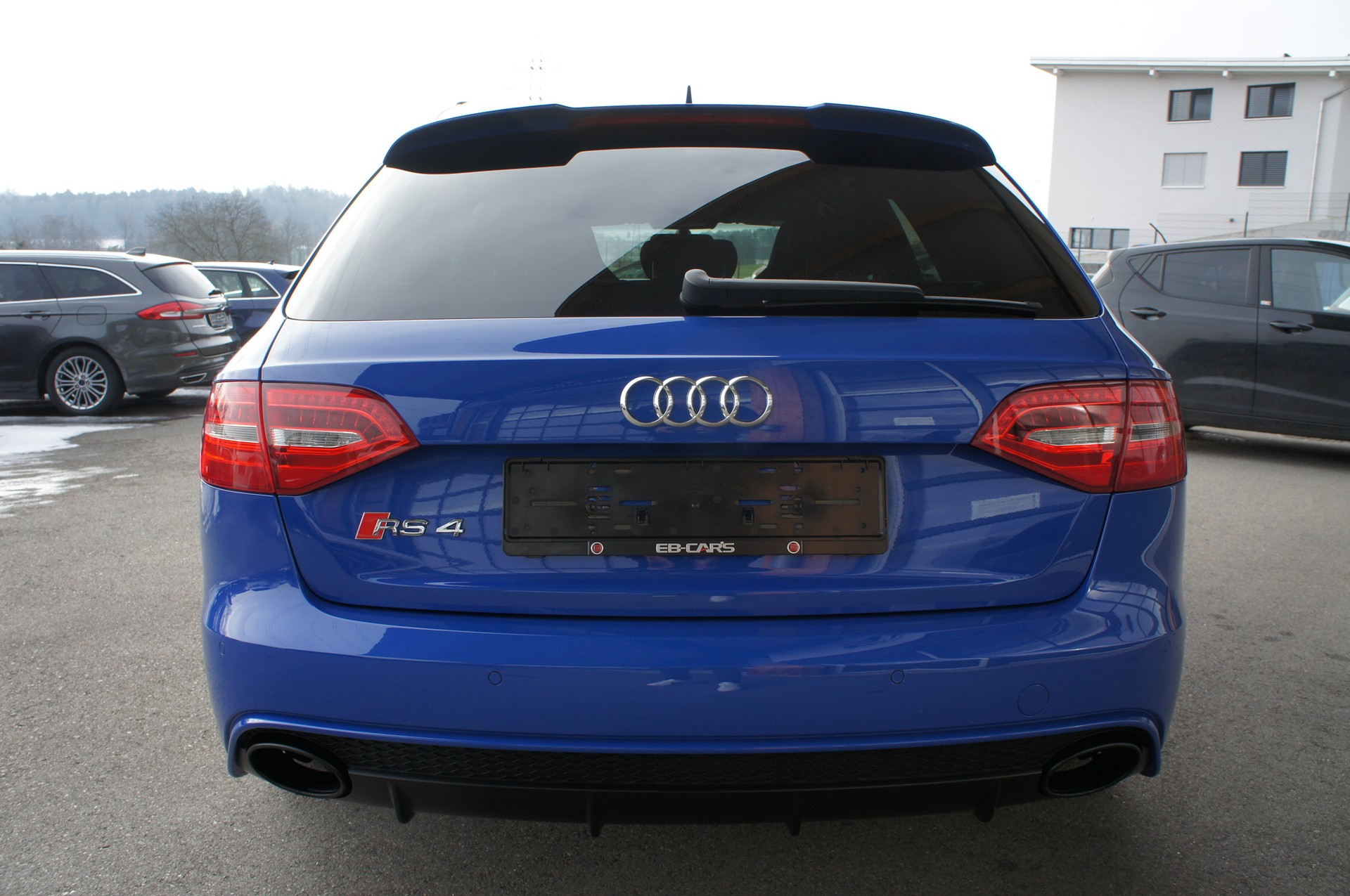 AUDI RS4 Avant Nogaro Selection 4.2 FSI V8 quattro S-tronic-showroom-element-3