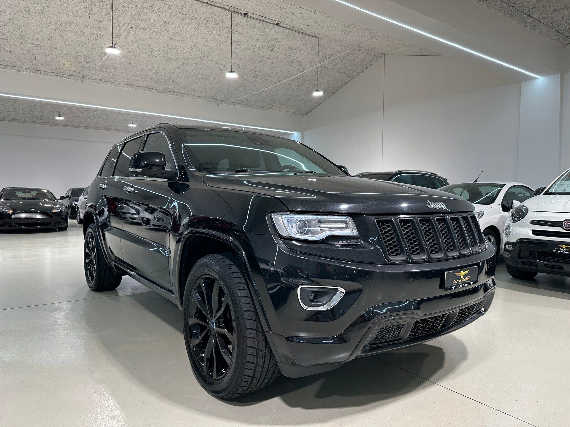 JEEP Grand Cherokee 3.0 CRD Overland Automatic-image-10
