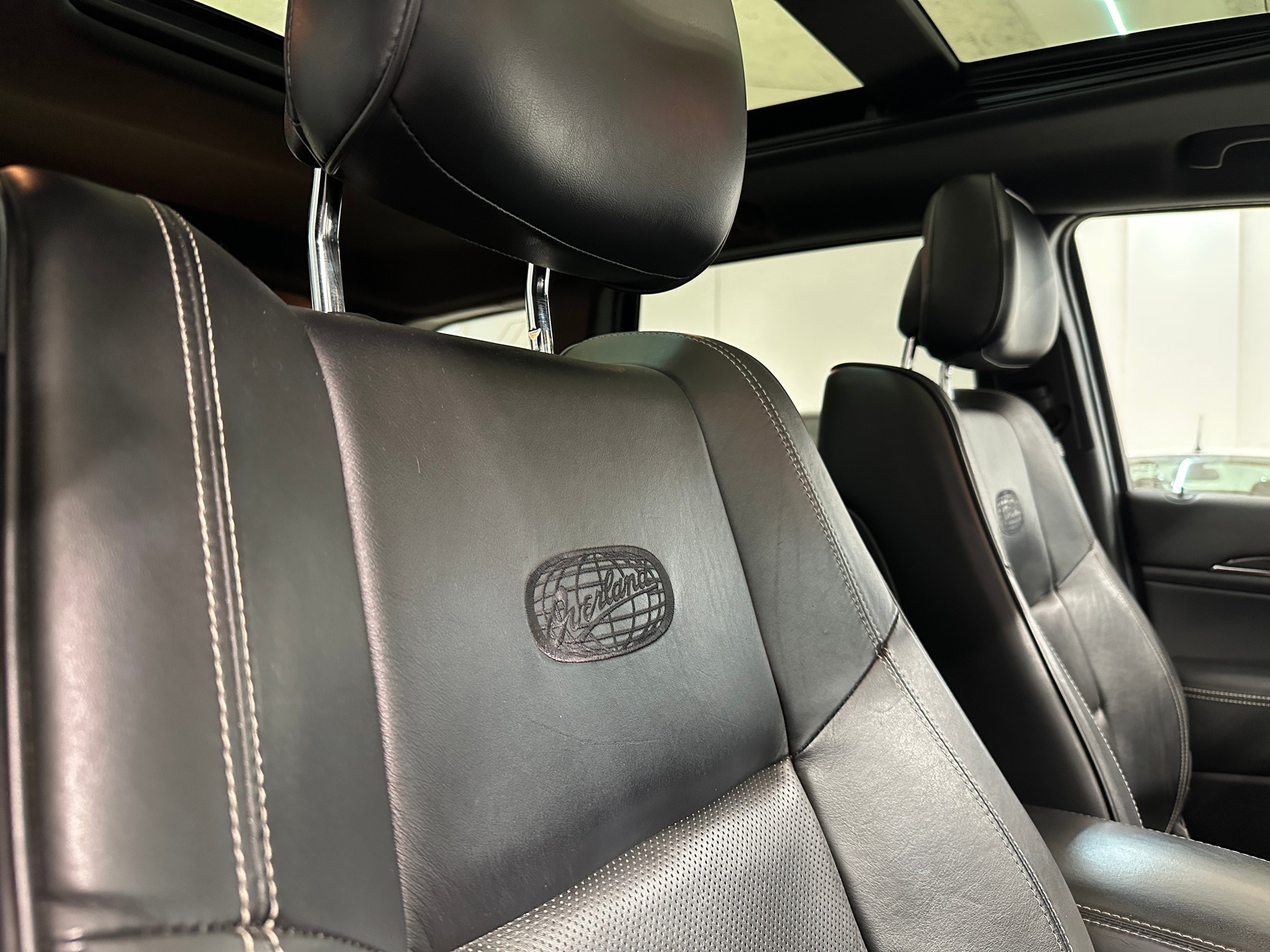 JEEP Grand Cherokee 3.0 CRD Overland Automatic-image-13