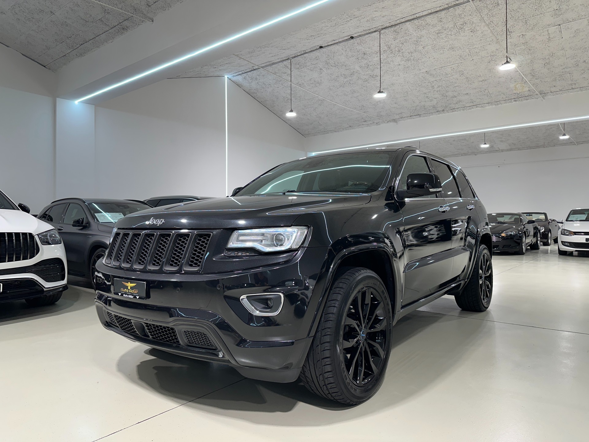 JEEP Grand Cherokee 3.0 CRD Overland Automatic-image-2