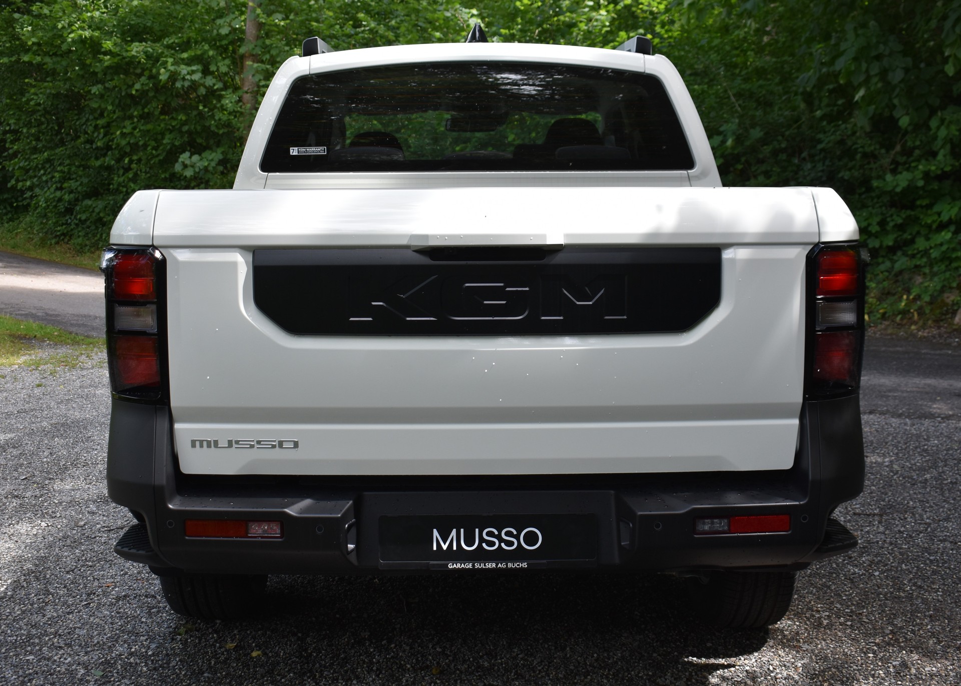 KGM-SsangYong Musso 2.2 Platinum 4WD A-showroom-element-3