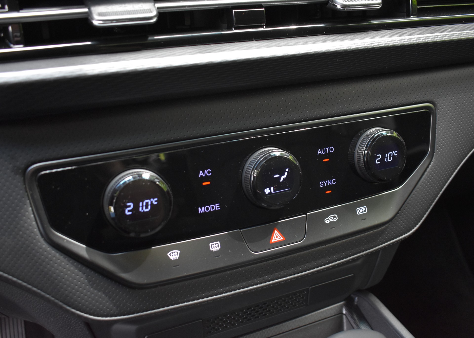 KGM-SsangYong Musso 2.2 Platinum 4WD A-image-15