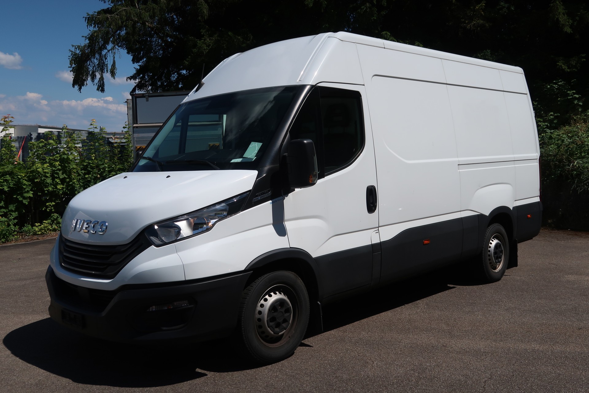 IVECO 35 S 16 A8 V Kasten-image-0