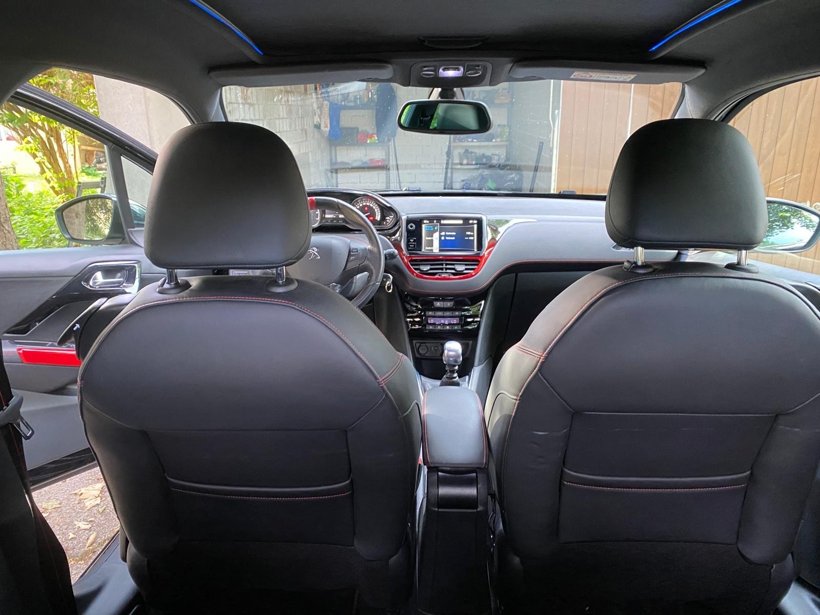 PEUGEOT 208 1.6 Turbo GTi-image-9