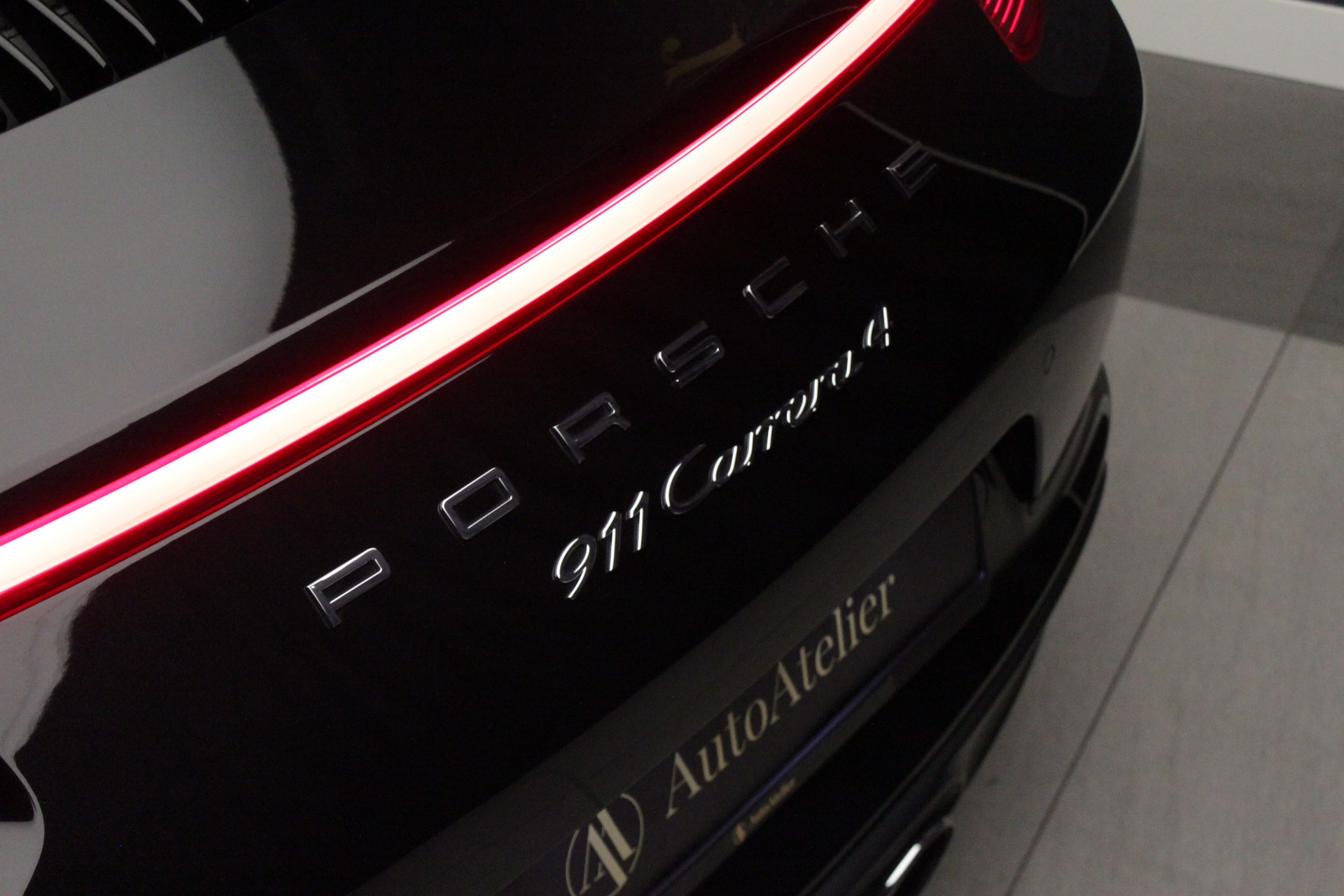 PORSCHE 911 Carrera 4 PDK-image-14