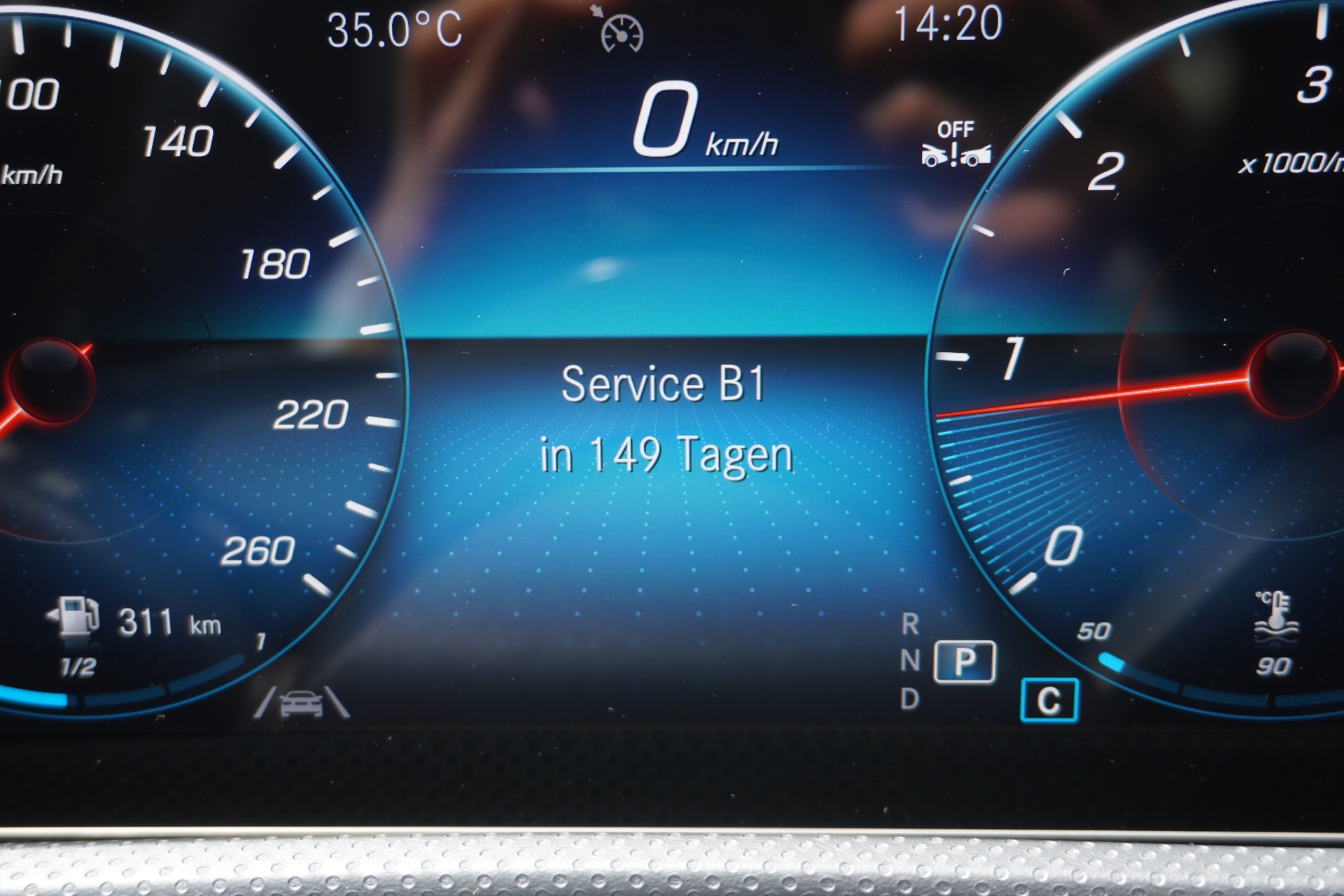 MERCEDES-BENZ CLA 220 d 4Matic Progressive 8G-DCT BLACK PACK-image-32