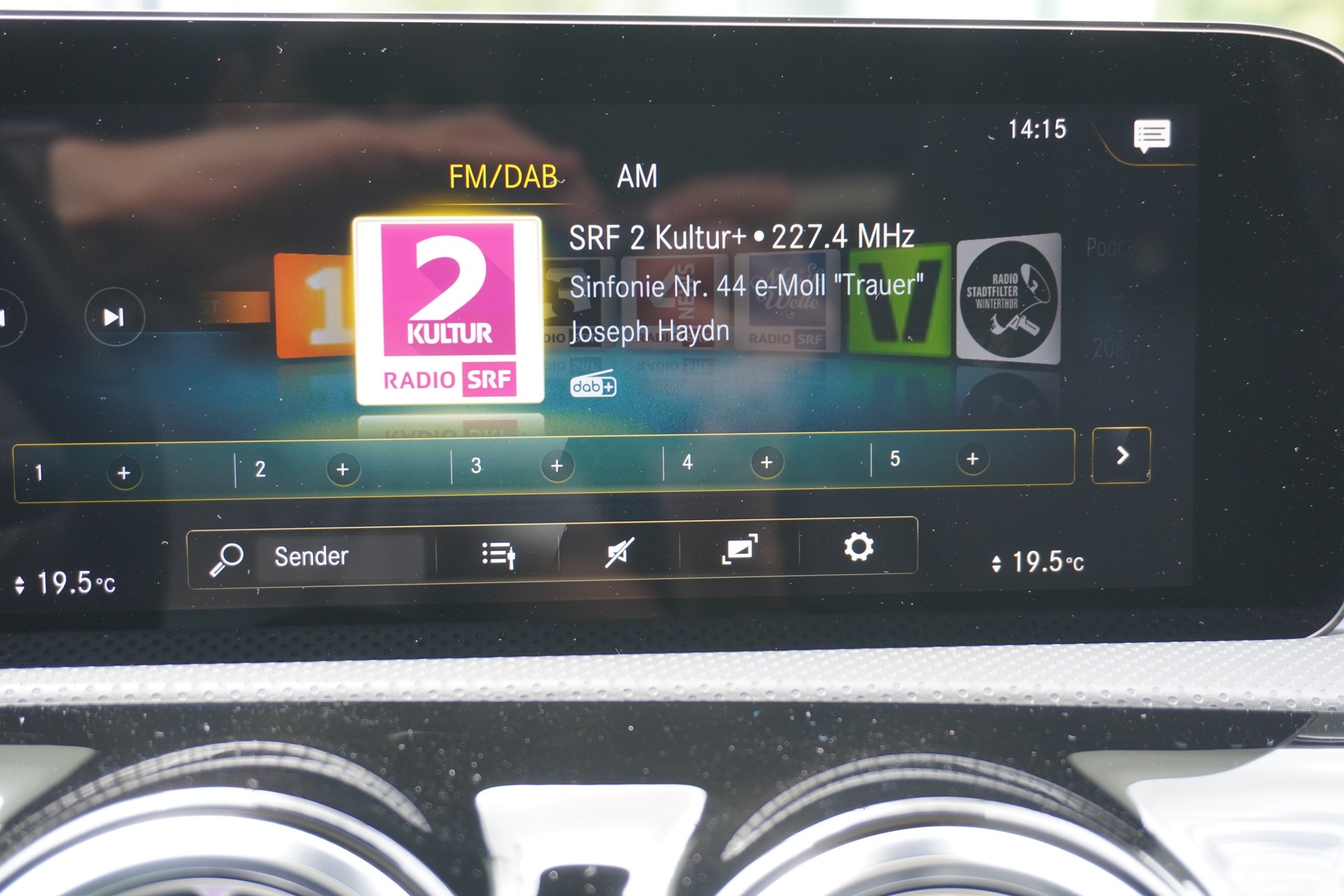 MERCEDES-BENZ CLA 220 d 4Matic Progressive 8G-DCT BLACK PACK-image-20