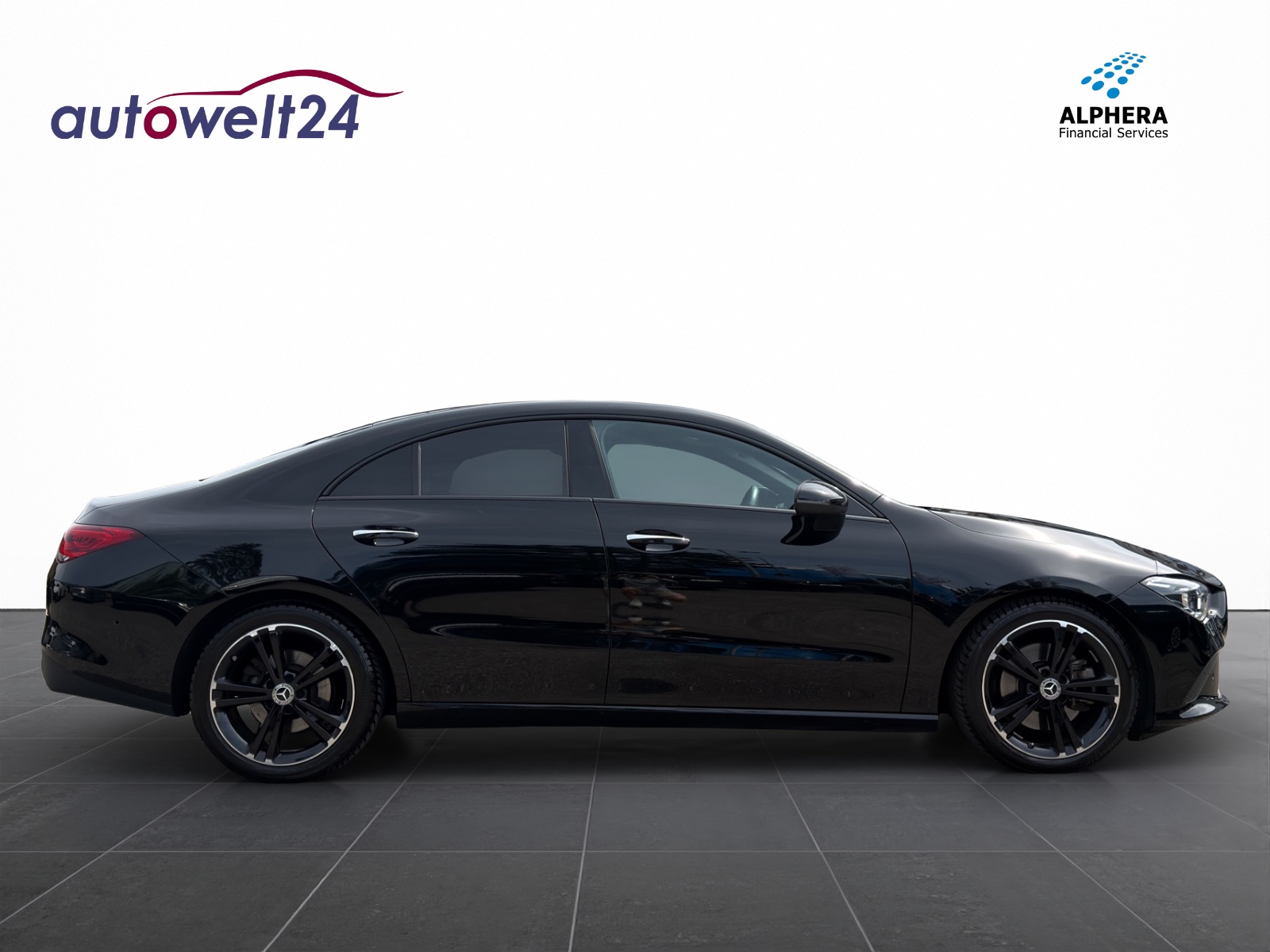 MERCEDES-BENZ CLA 220 d 4Matic Progressive 8G-DCT BLACK PACK-image-3