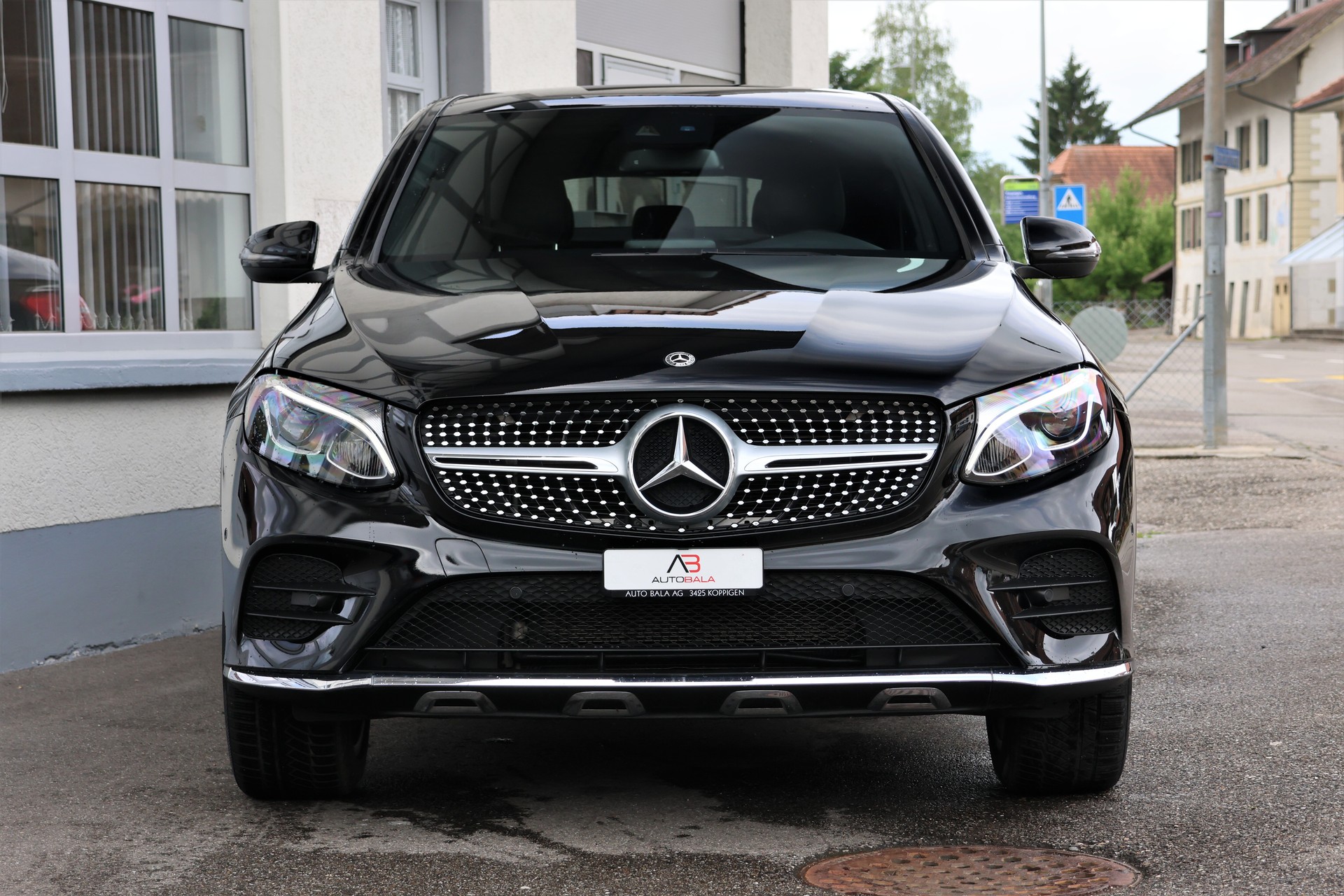 MERCEDES-BENZ GLC Coupé 350 e AMG Line 4Matic 7G-Tronic (CH)-image-1