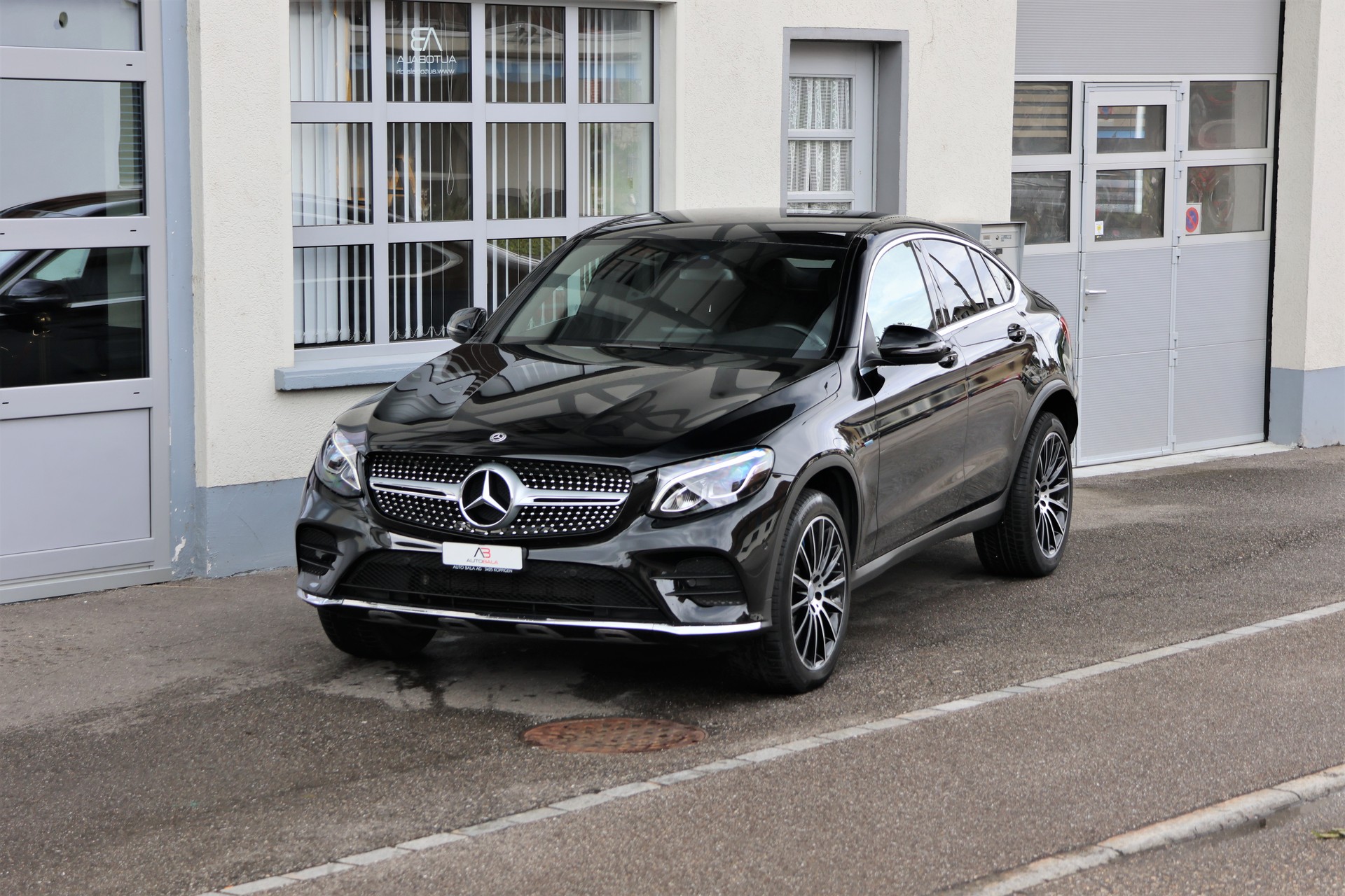 MERCEDES-BENZ GLC Coupé 350 e AMG Line 4Matic 7G-Tronic (CH)-image-0