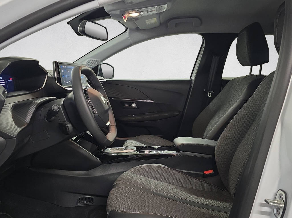 PEUGEOT 208 e-Allure-image-9
