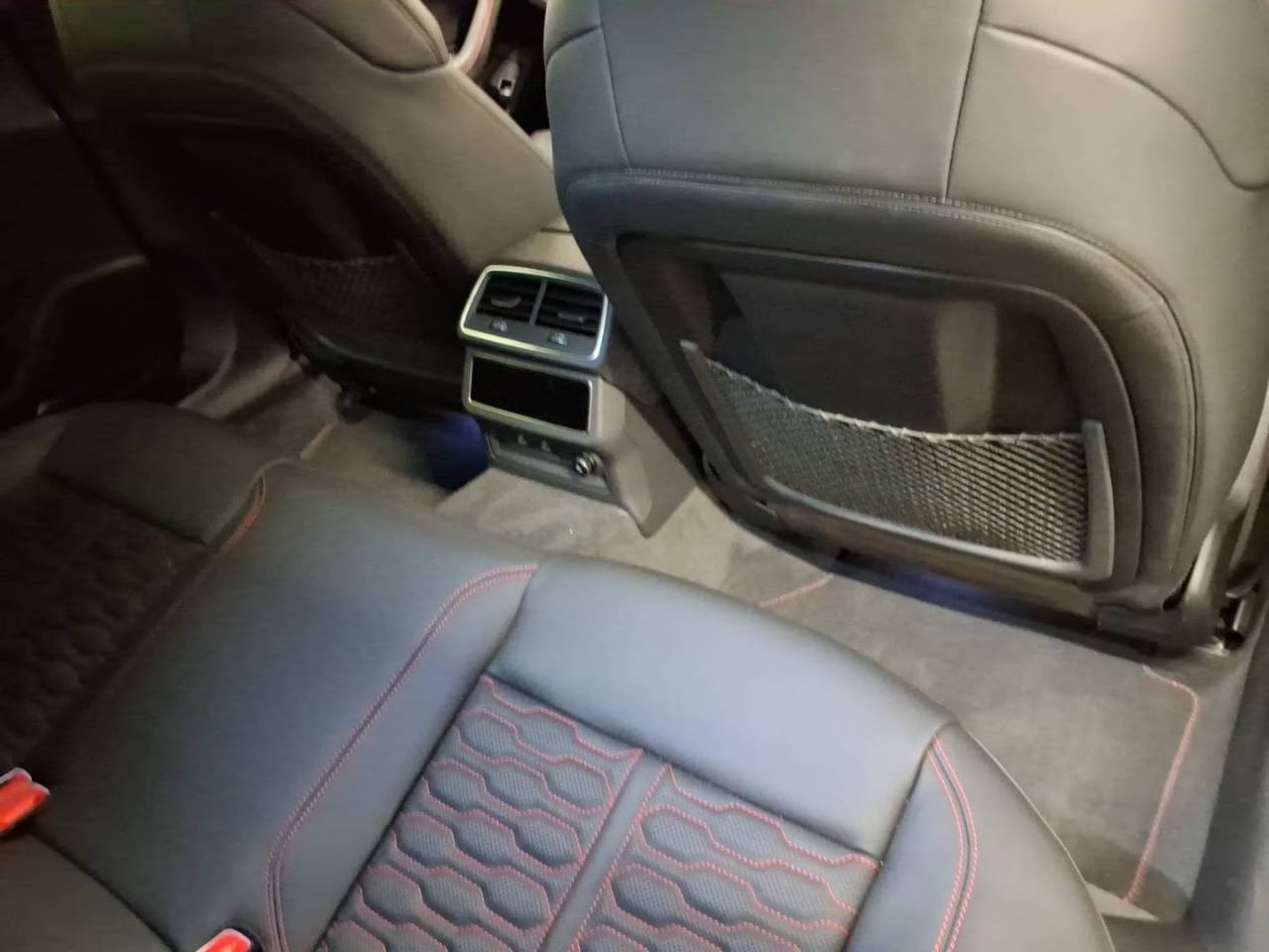 AUDI RS7 Sportback*Panodach,Standheizung,5-Jahre Werksgarantie*-image-5