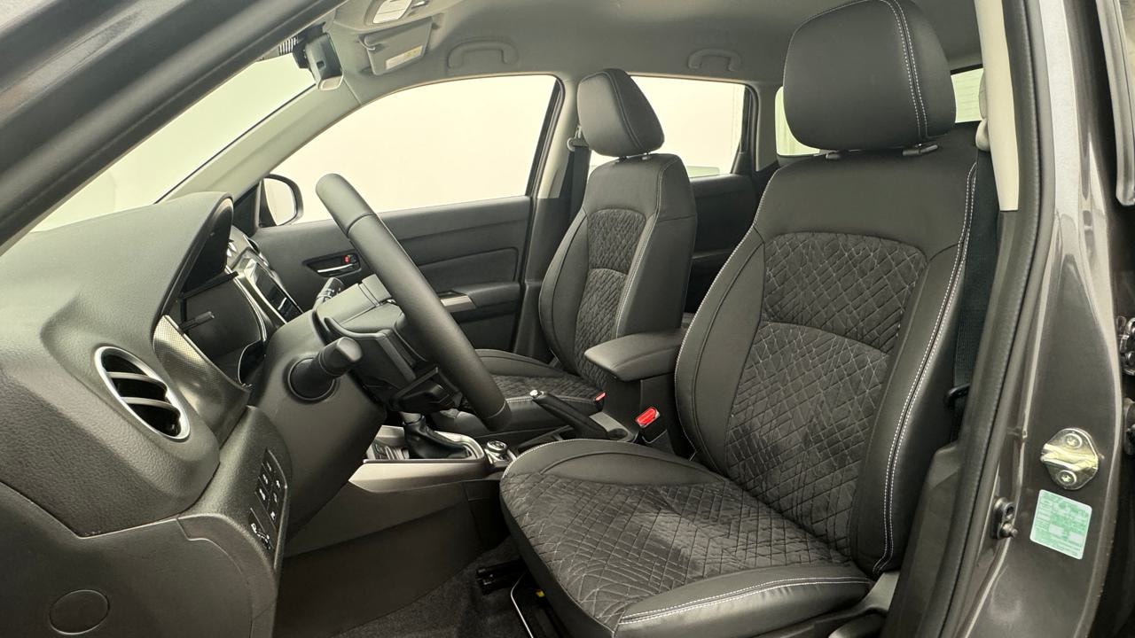 SUZUKI Vitara 1.4 Boosterjet Compact Top 4x4 Hybrid Automatic-image-4