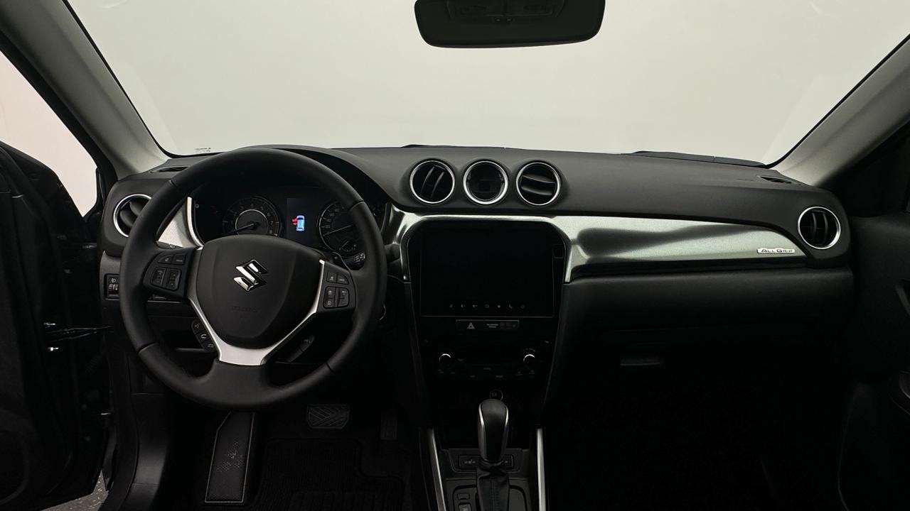 SUZUKI Vitara 1.4 Boosterjet Compact Top 4x4 Hybrid Automatic-image-5