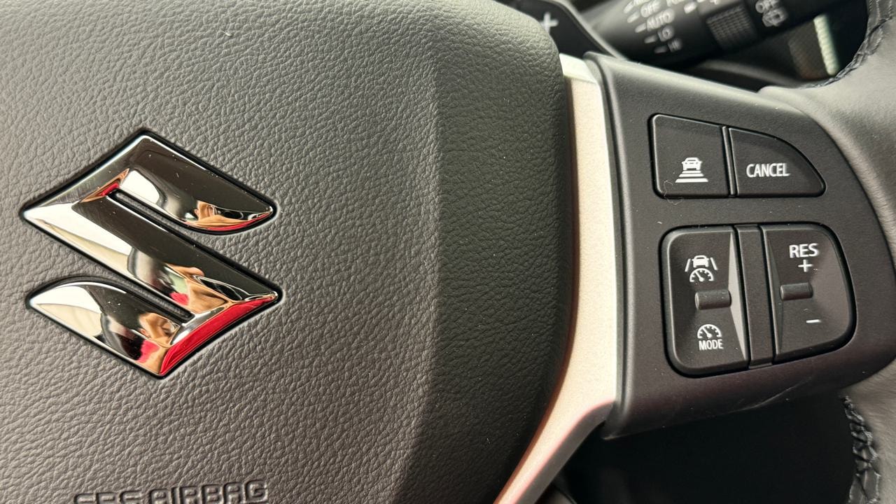 SUZUKI Vitara 1.4 Boosterjet Compact Top 4x4 Hybrid Automatic-image-9
