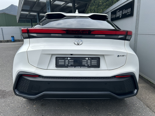 TOYOTA C-HR 2.0 PHEV CVT Swi Ed-image-4