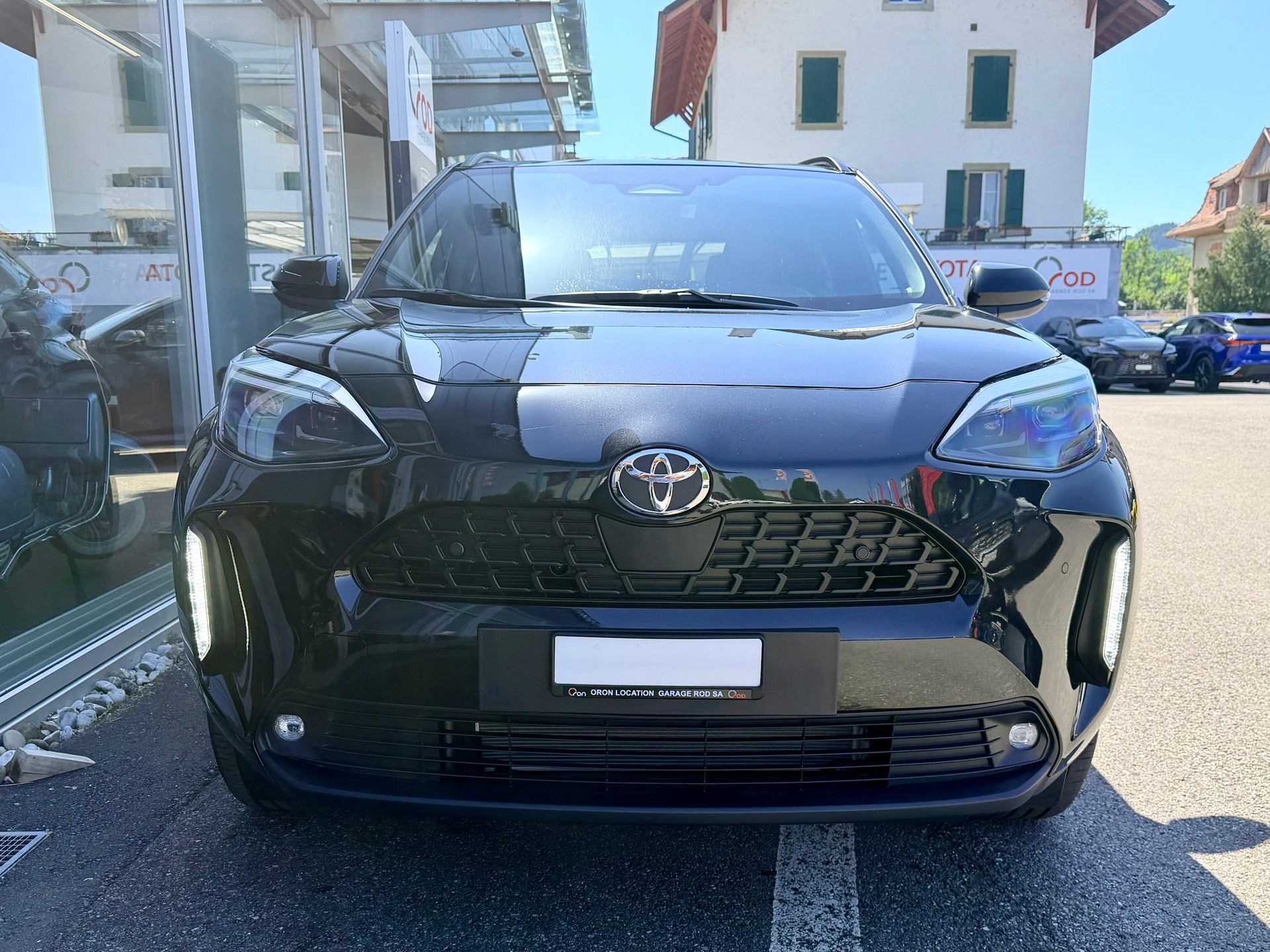 TOYOTA Yaris Cross 1.5 Trend e-CVT-image-1