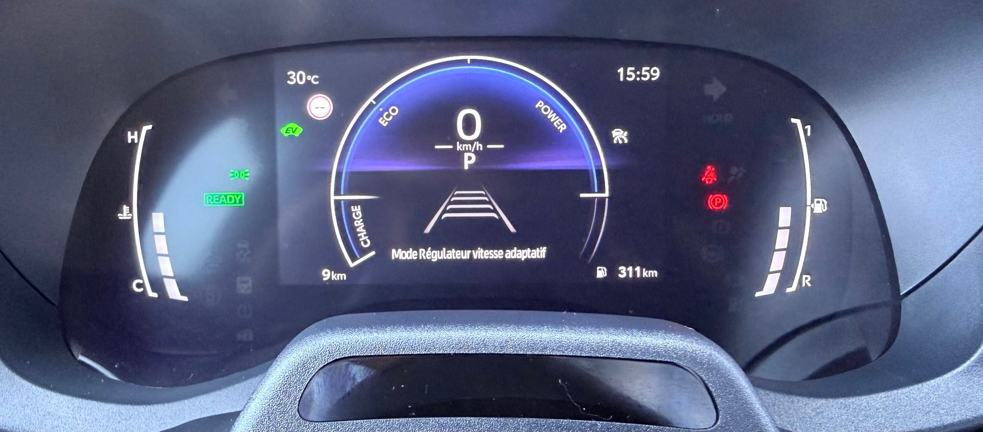 TOYOTA Yaris Cross 1.5 Trend e-CVT-image-16