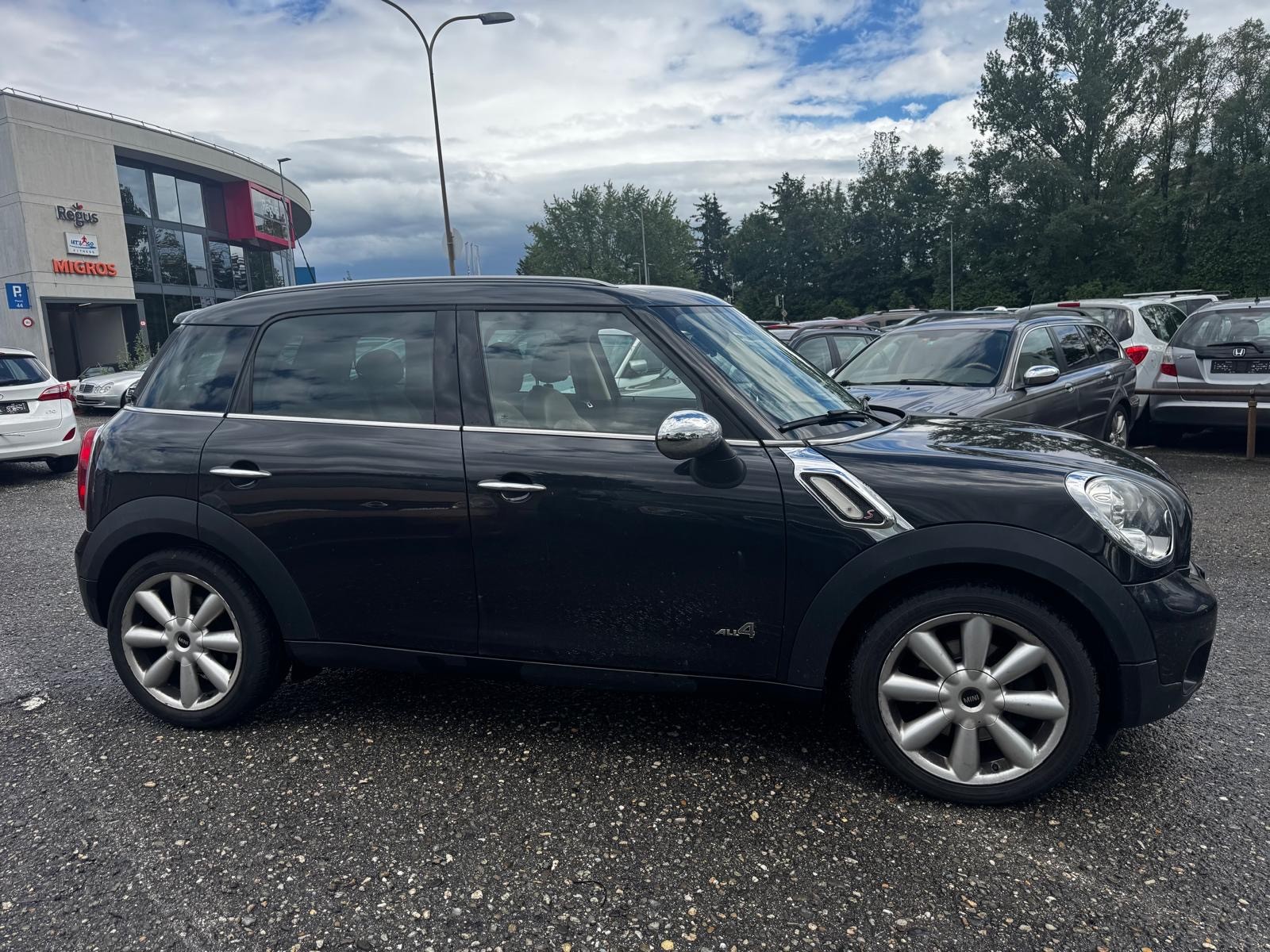 MINI Countryman Cooper S ALL4 Snowhill-image-1