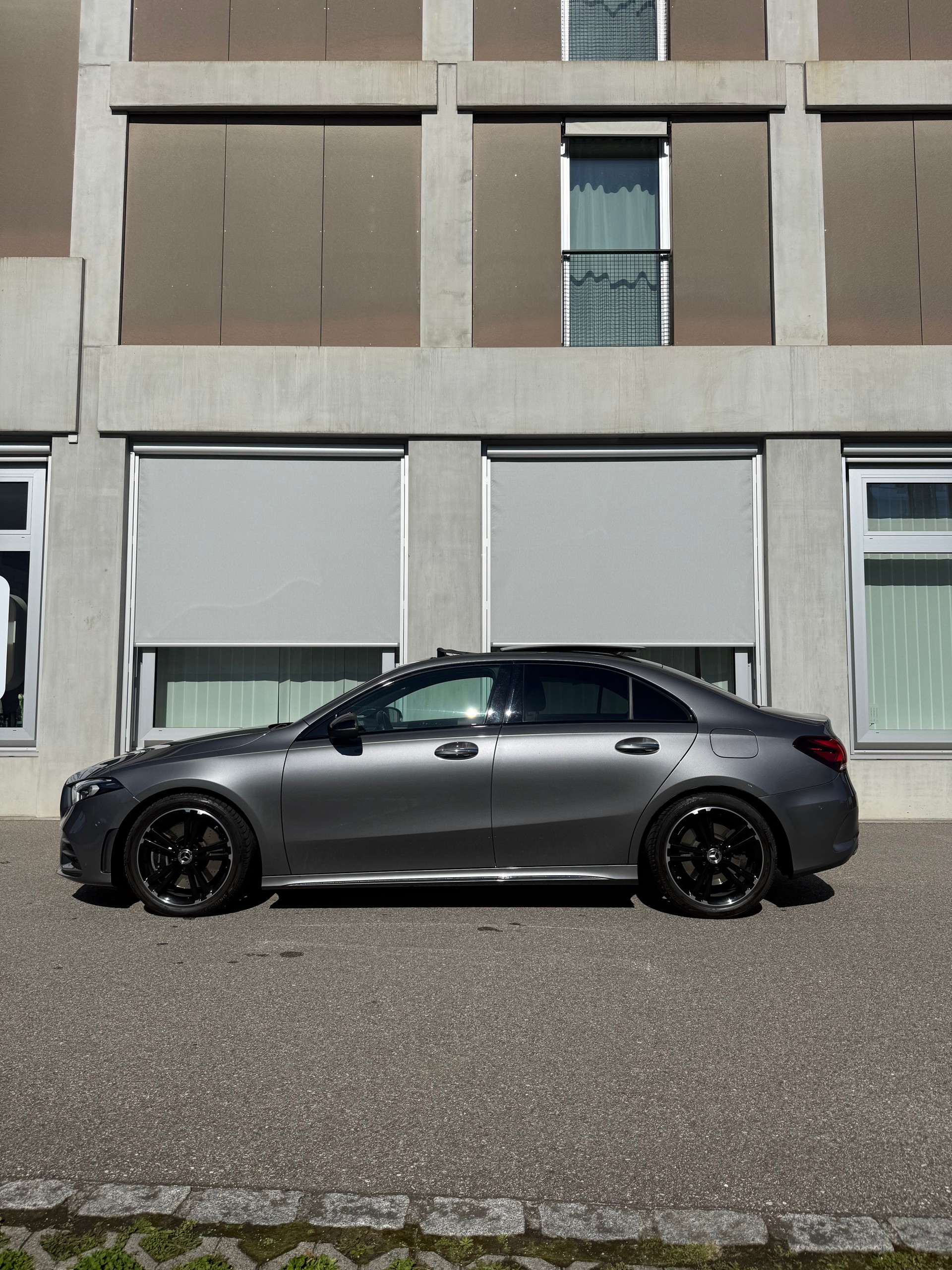 MERCEDES-BENZ A 250 4Matic AMG Line 4Matic 7G-DCT-image-1