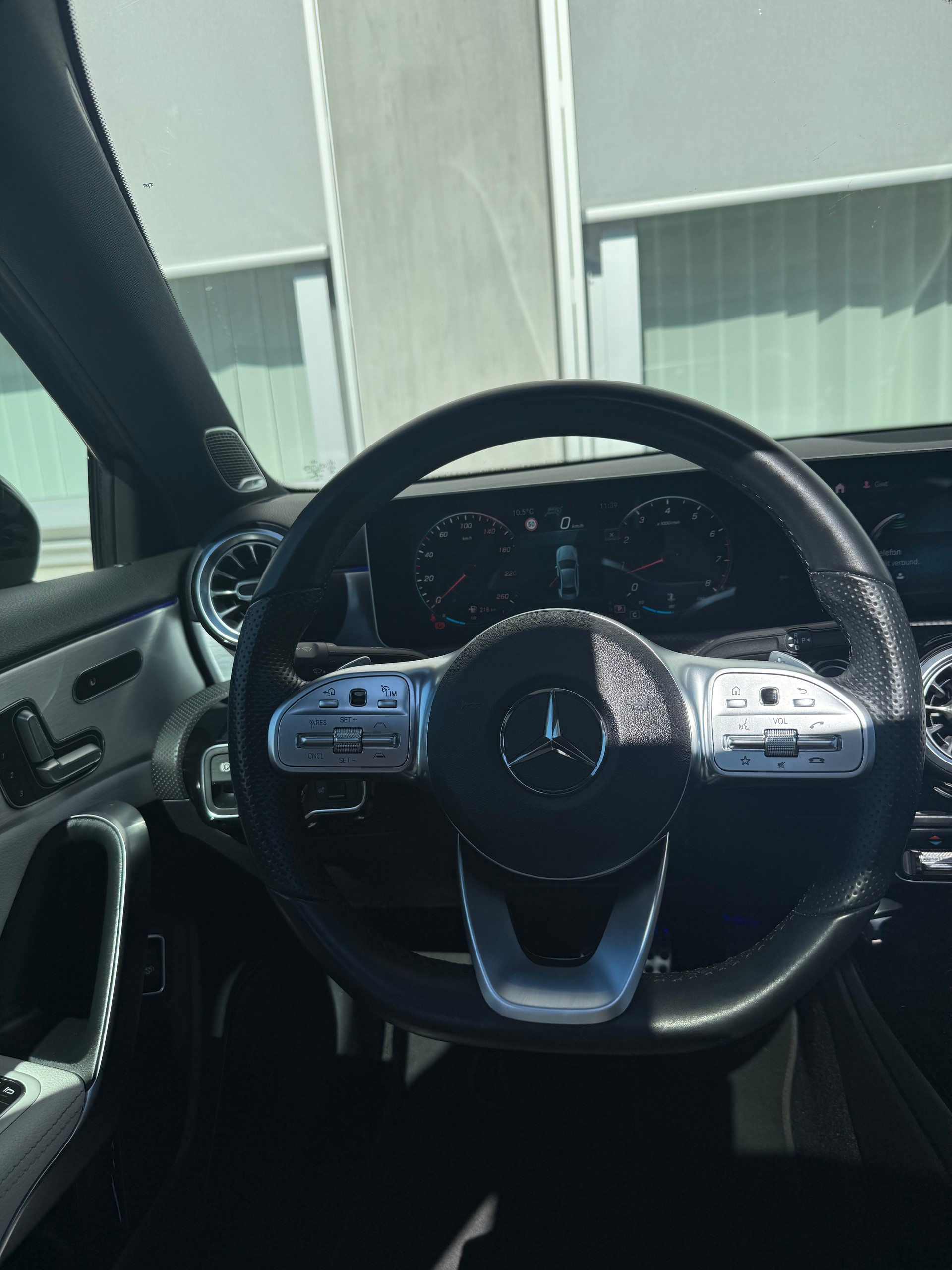 MERCEDES-BENZ A 250 4Matic AMG Line 4Matic 7G-DCT-image-6