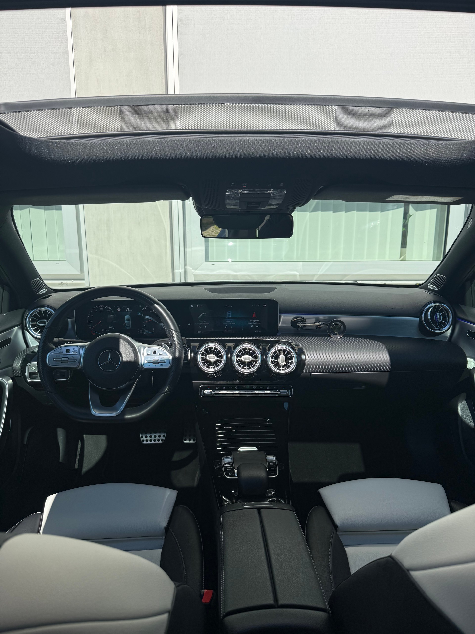 MERCEDES-BENZ A 250 4Matic AMG Line 4Matic 7G-DCT-image-5