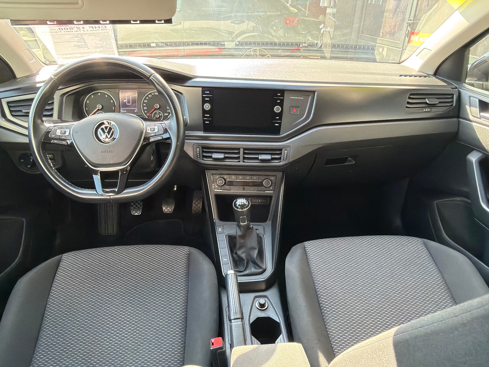 VW Polo 1.0 TSI BMT Trendline-image-9