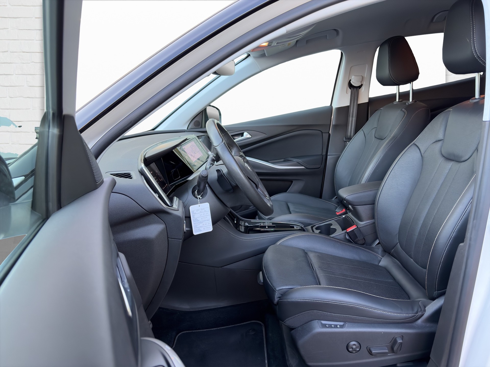 OPEL Grandland 1.6 Hybrid4 GSe Automatik-image-3