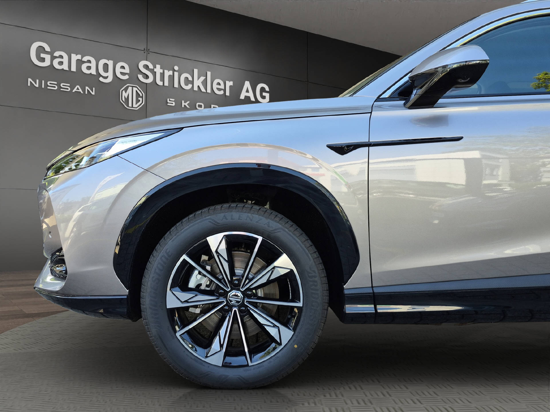 MG HS 1.5 Hybrid Luxury-image-8
