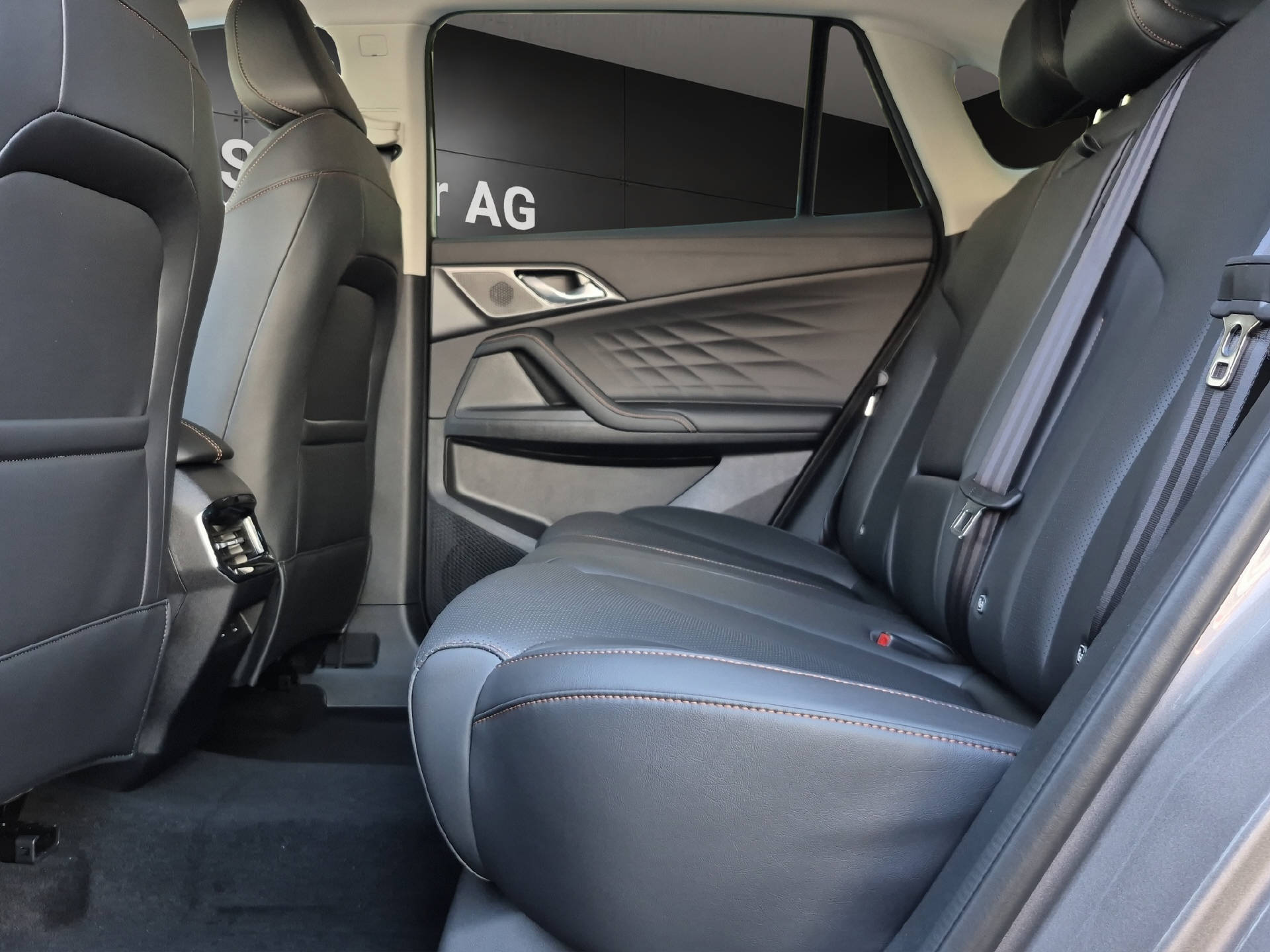 MG HS 1.5 Hybrid Luxury-image-11