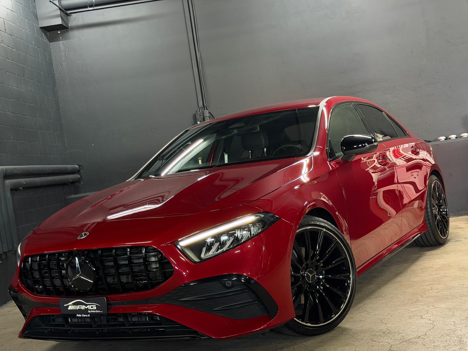 MERCEDES-BENZ A 200 AMG (A45 AMG Optik) 8G-DCT Limited Red&Black Performance-image-3