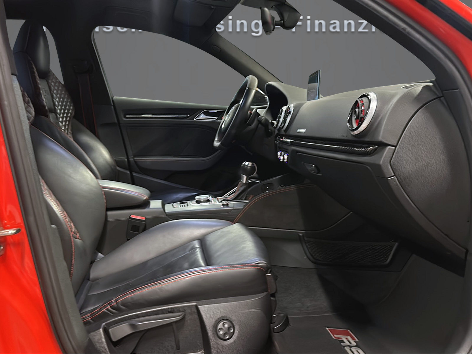 AUDI RS3 2.5 TSI quattro S-tronic-image-10