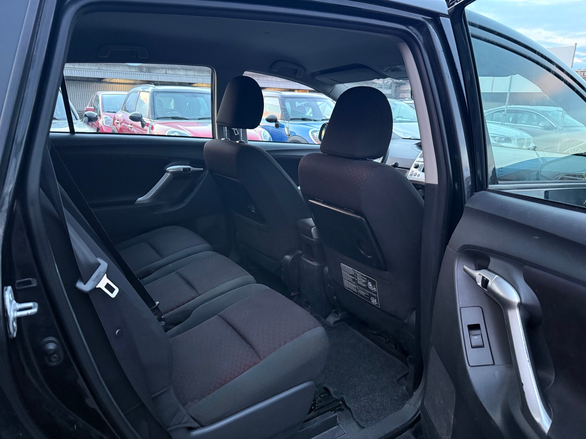 TOYOTA Verso 1.8 Linea Luna Multidrive / Frisch ab MFK / Servicegepflegt bei TOYOTA / 7 Plätzer / 8-fach bereift / Tempomat / Klima-image-10