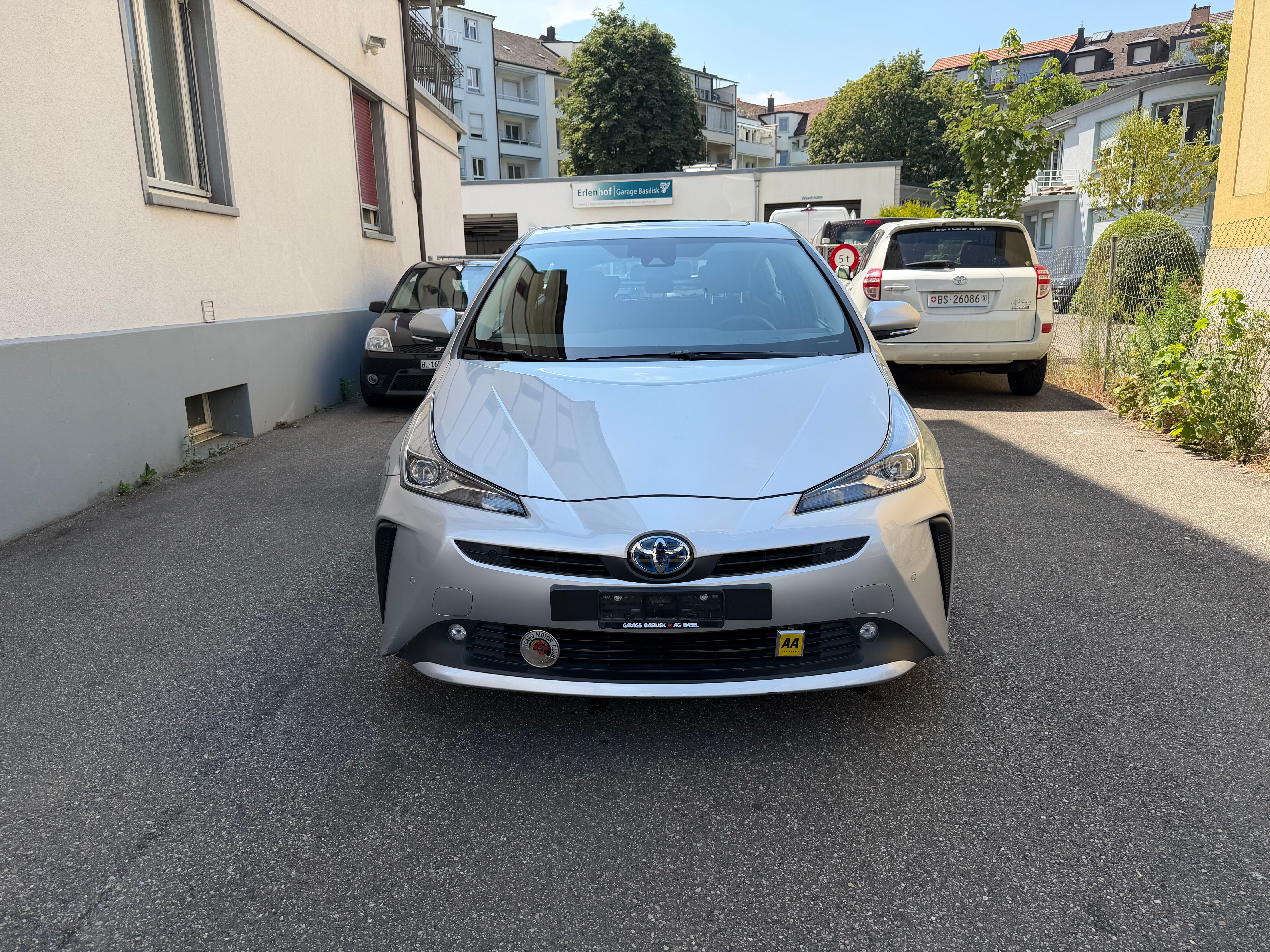 Car photo