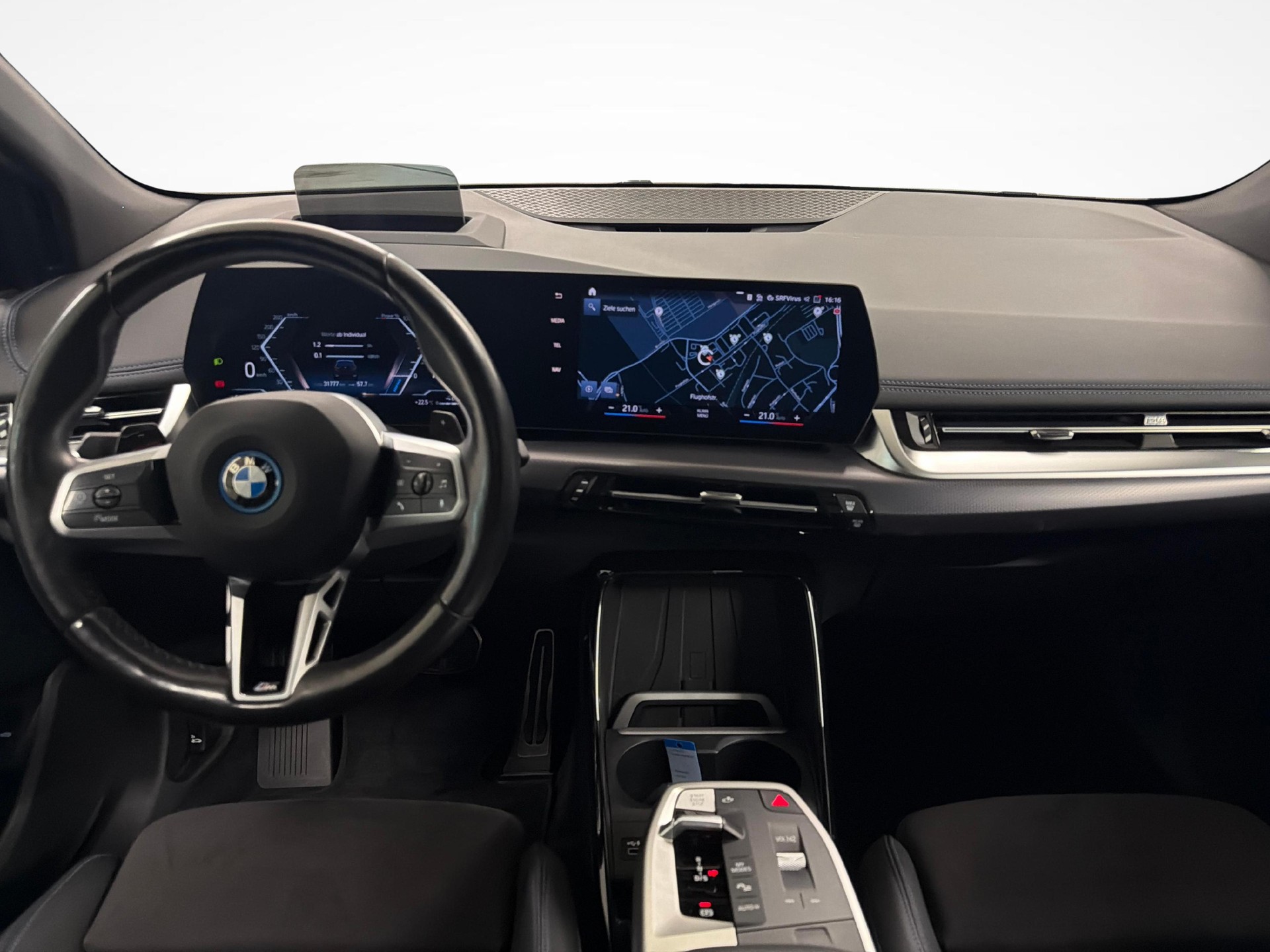 BMW 230e xDrive paddles Active Tourer-image-8