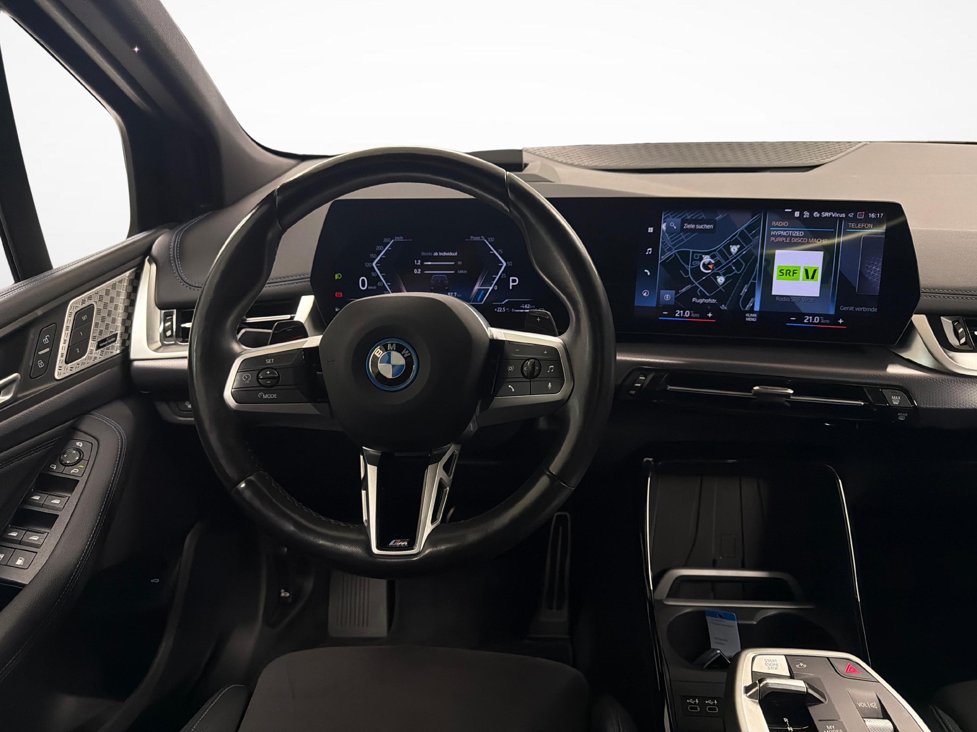 BMW 230e xDrive paddles Active Tourer-image-12