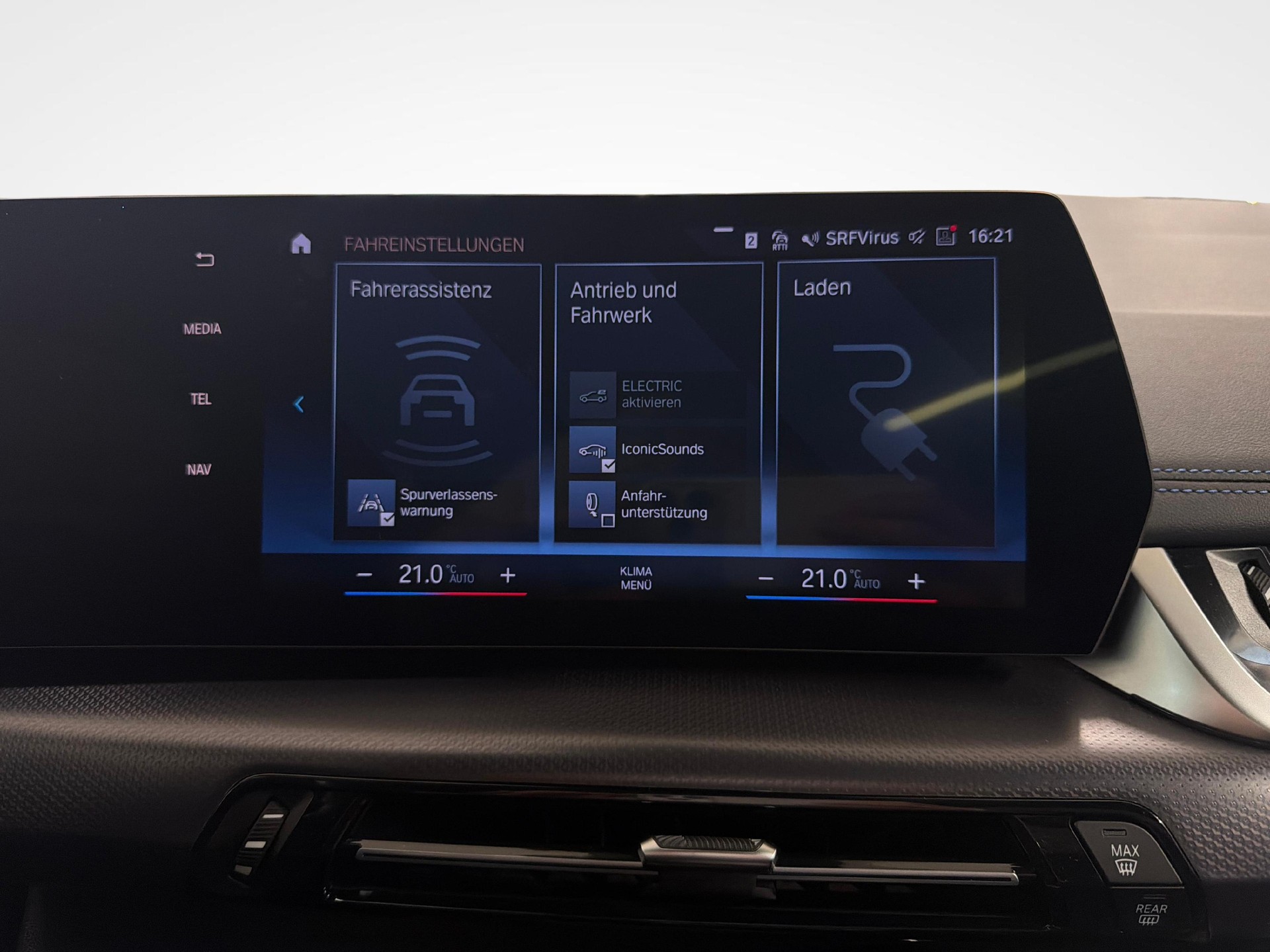 BMW 230e xDrive paddles Active Tourer-image-15
