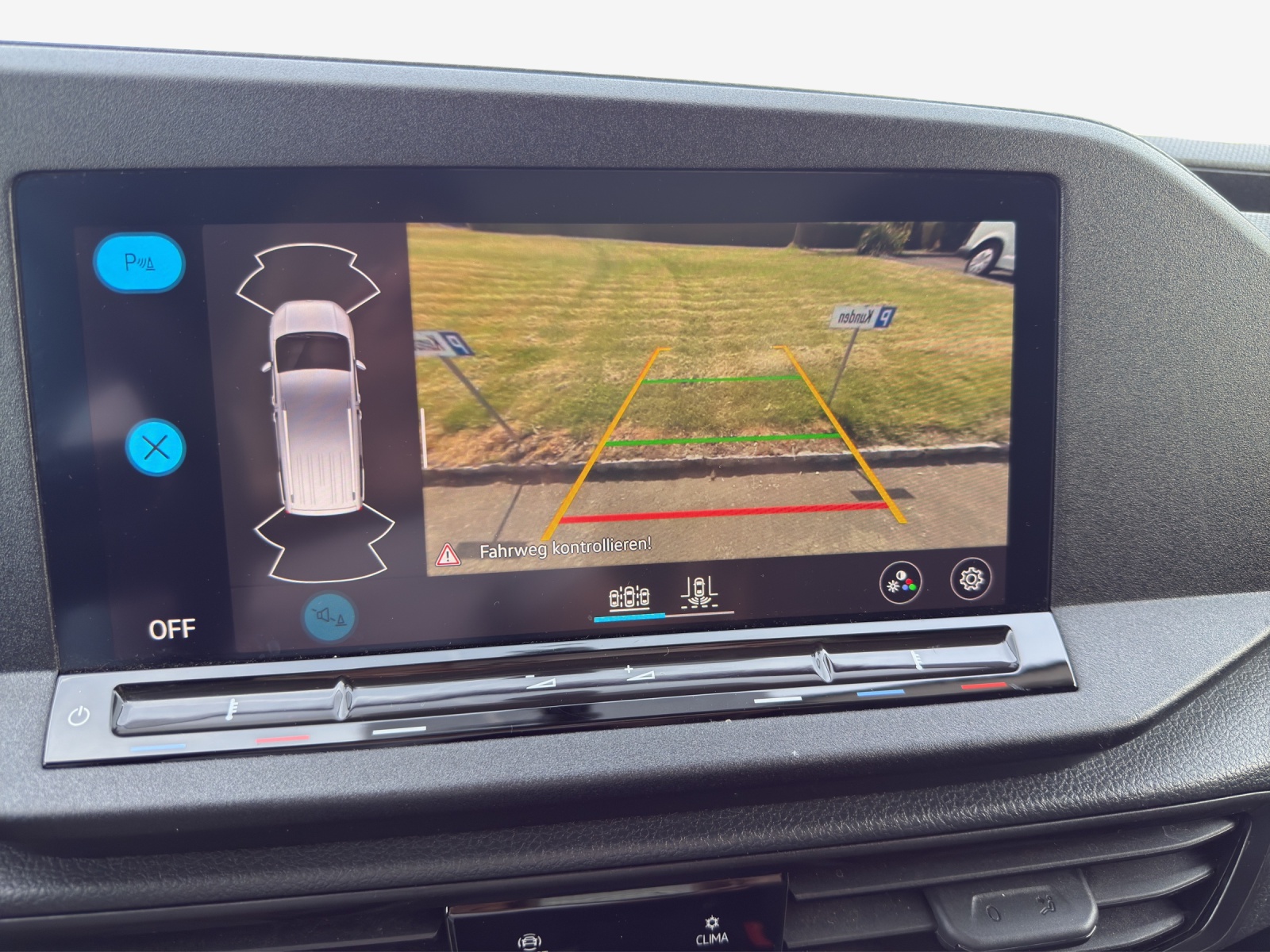 VW Caddy Cargo 2.0TDI Maxi 4Motion-image-15
