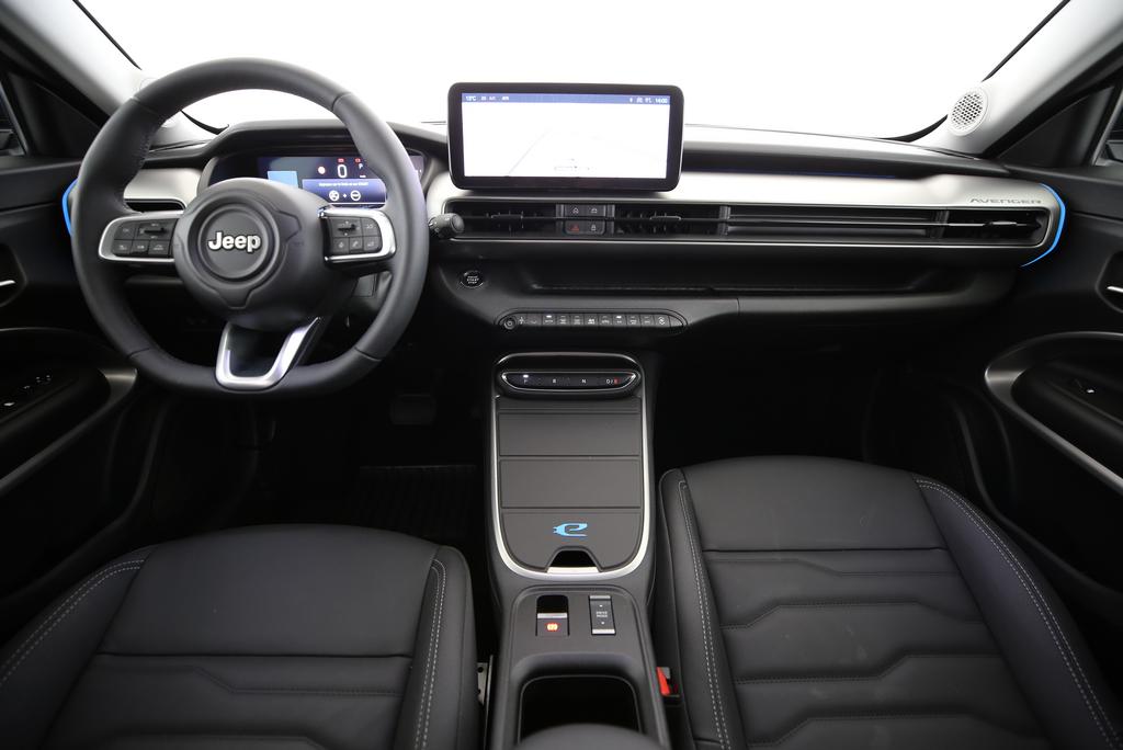 JEEP Avenger Summit-image-4