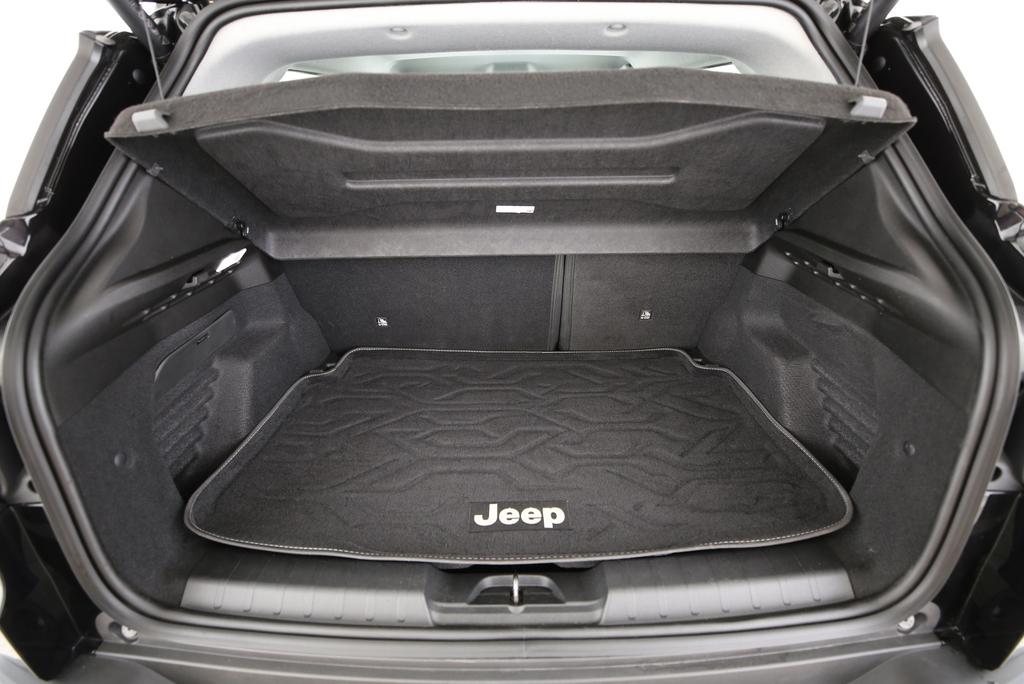 JEEP Avenger Summit-image-9
