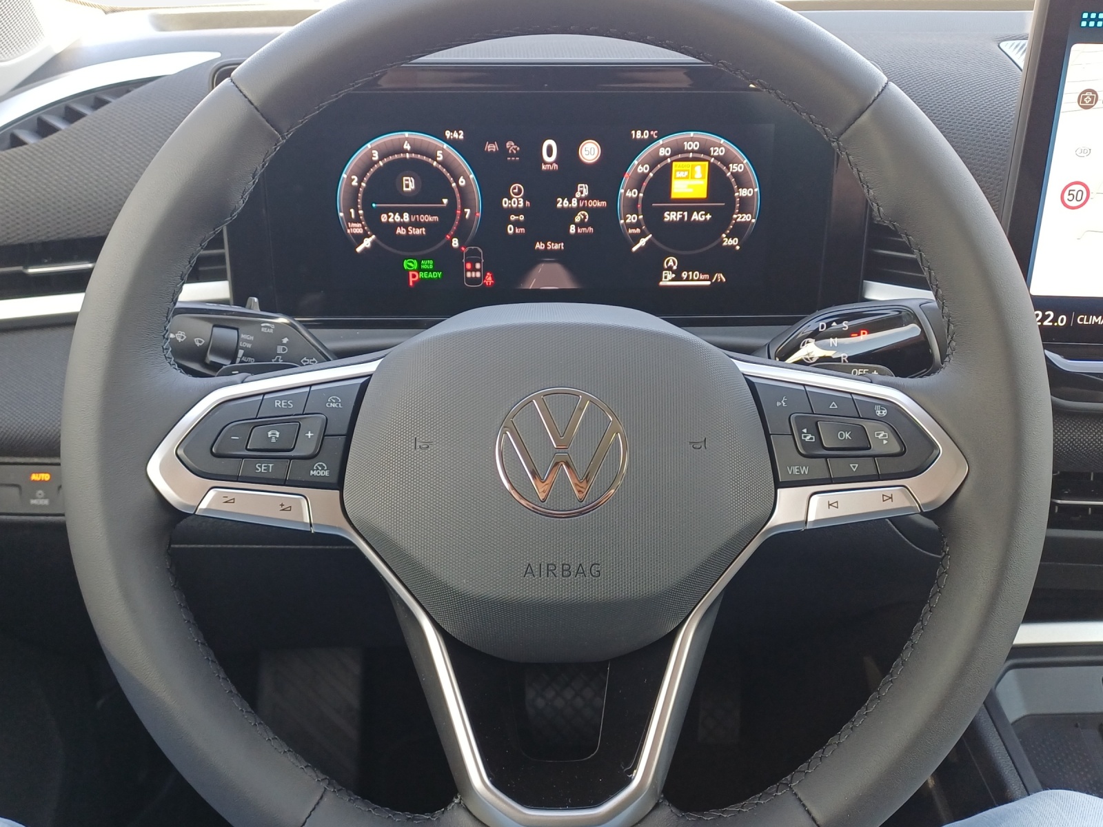 VW T-Roc 1.5 eTSI mHEV Life DSG-image-9
