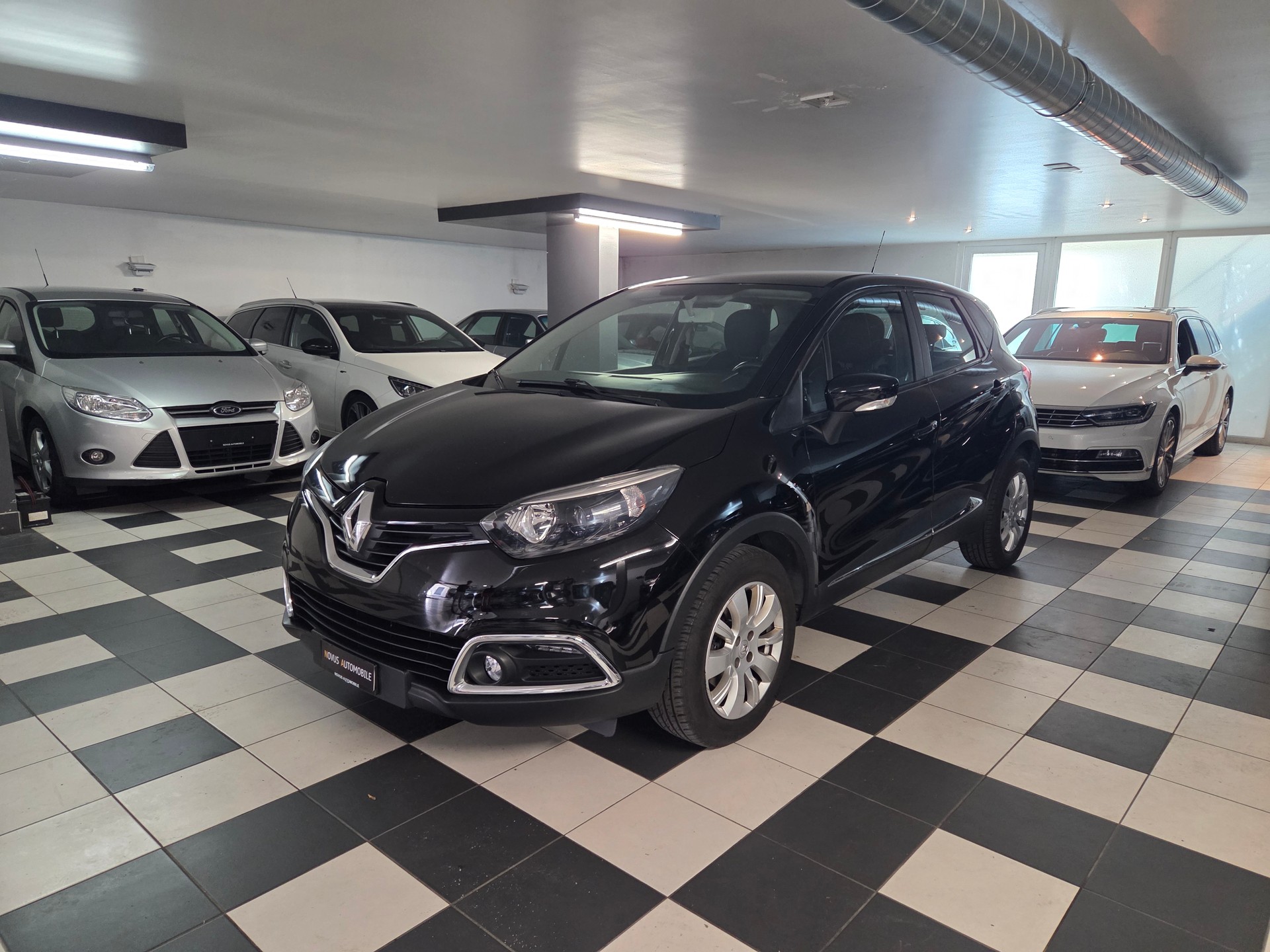 RENAULT Captur 1.2 T 16V Privilège EDC-image-0