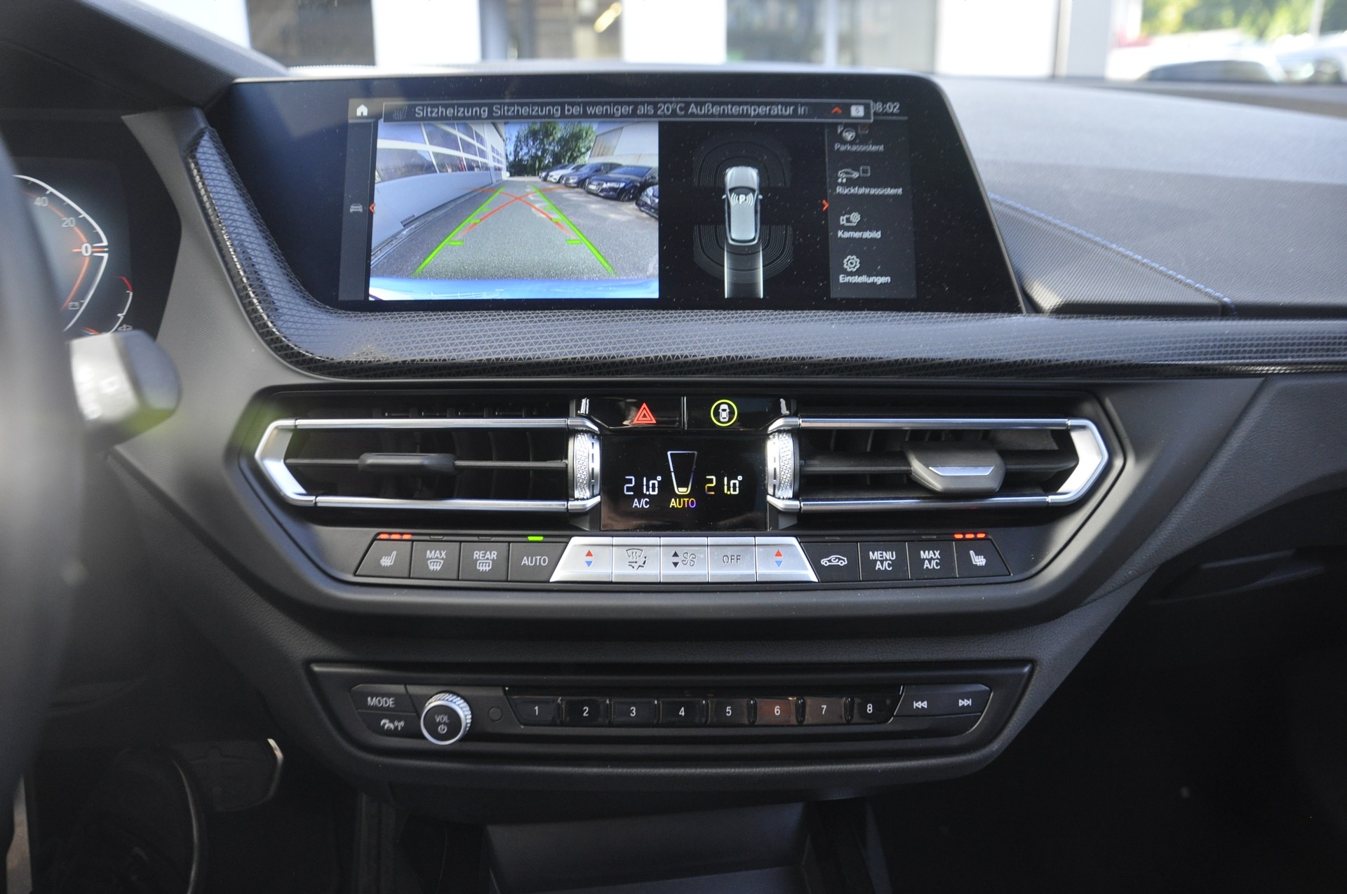 BMW 118i M Sport Pro Steptronic-image-10