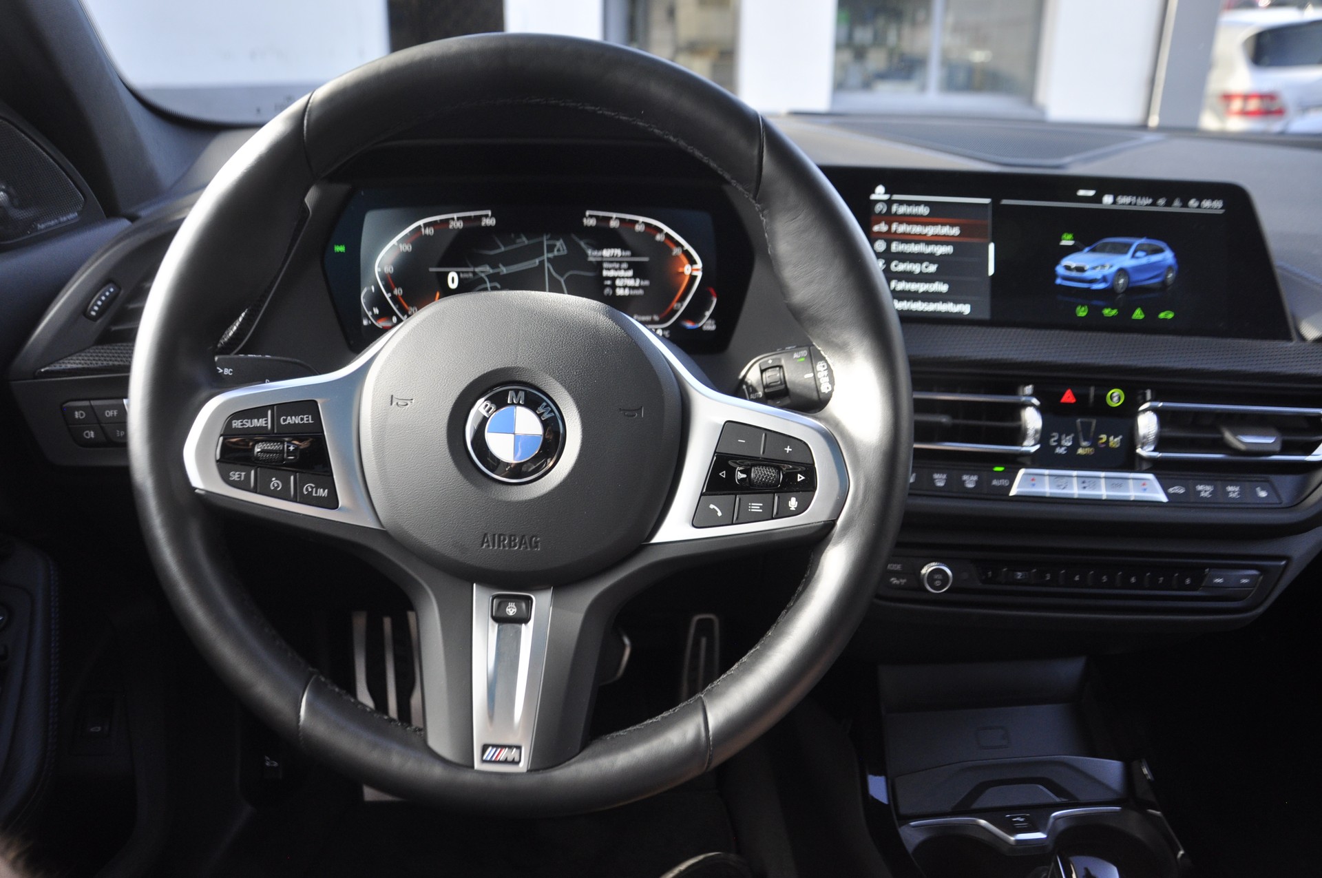 BMW 118i M Sport Pro Steptronic-image-9