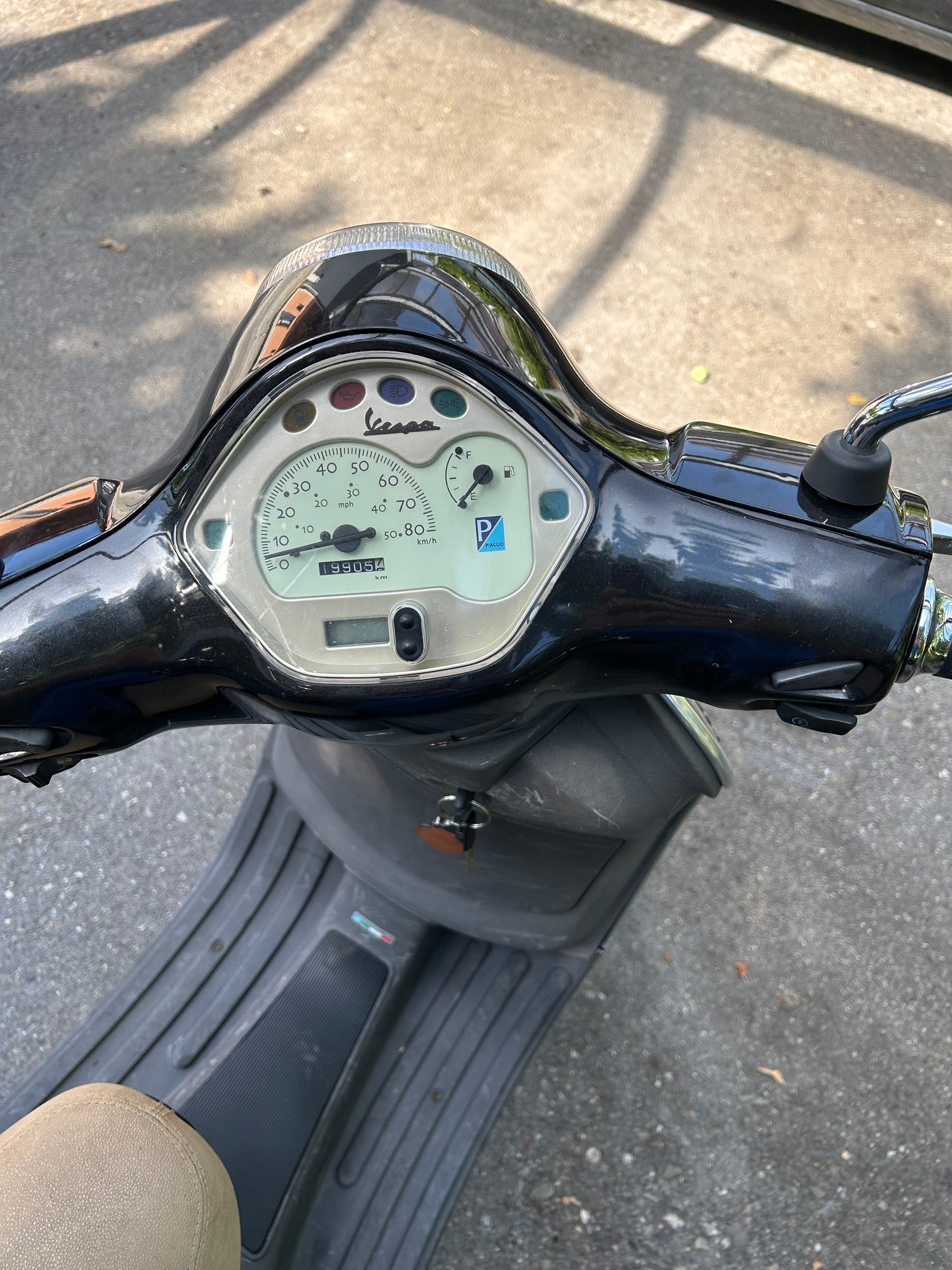 PIAGGIO Vespa 50 LX2-image-2